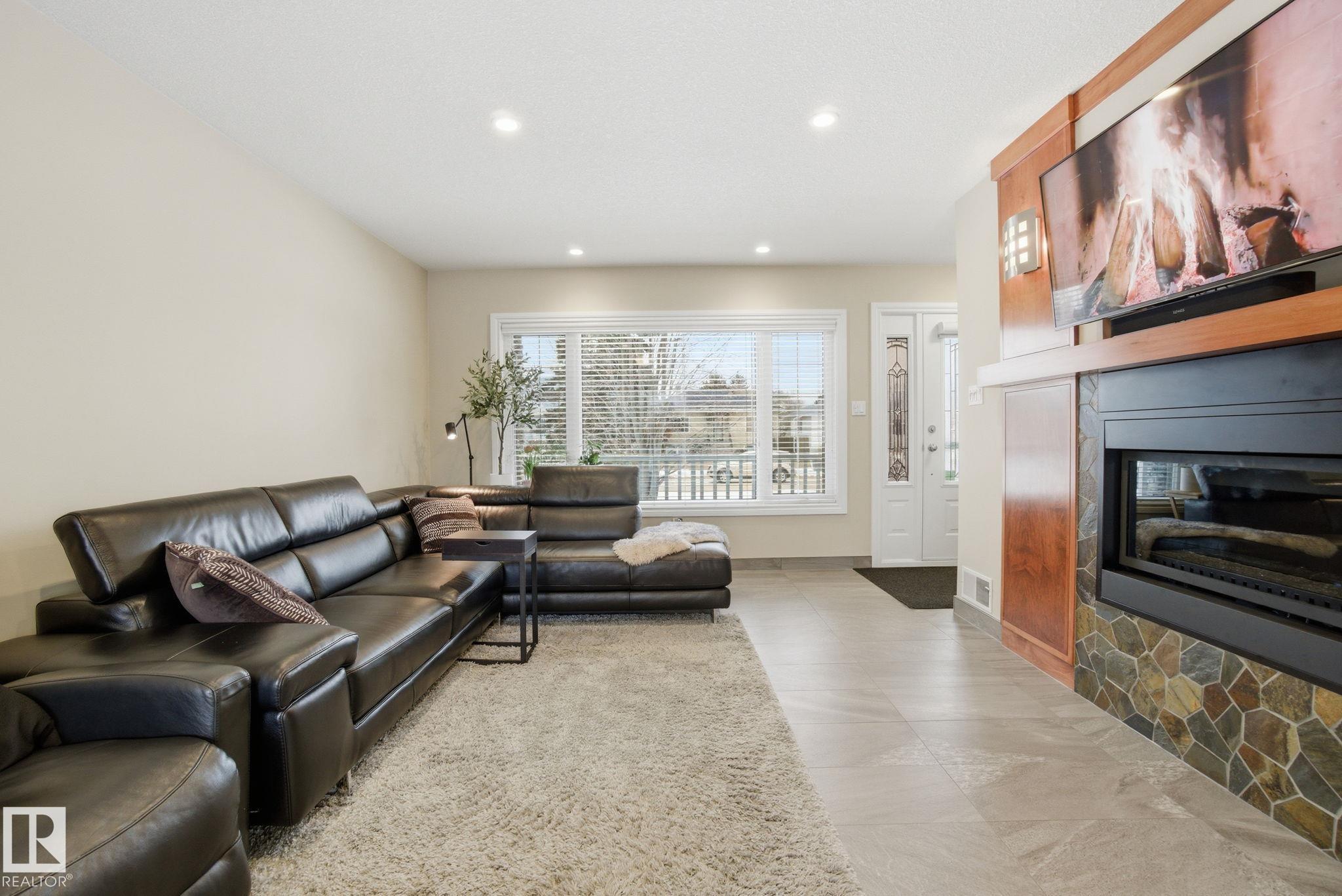 Photo 10 at 10962 118 Street NW, Queen Mary Park, Edmonton