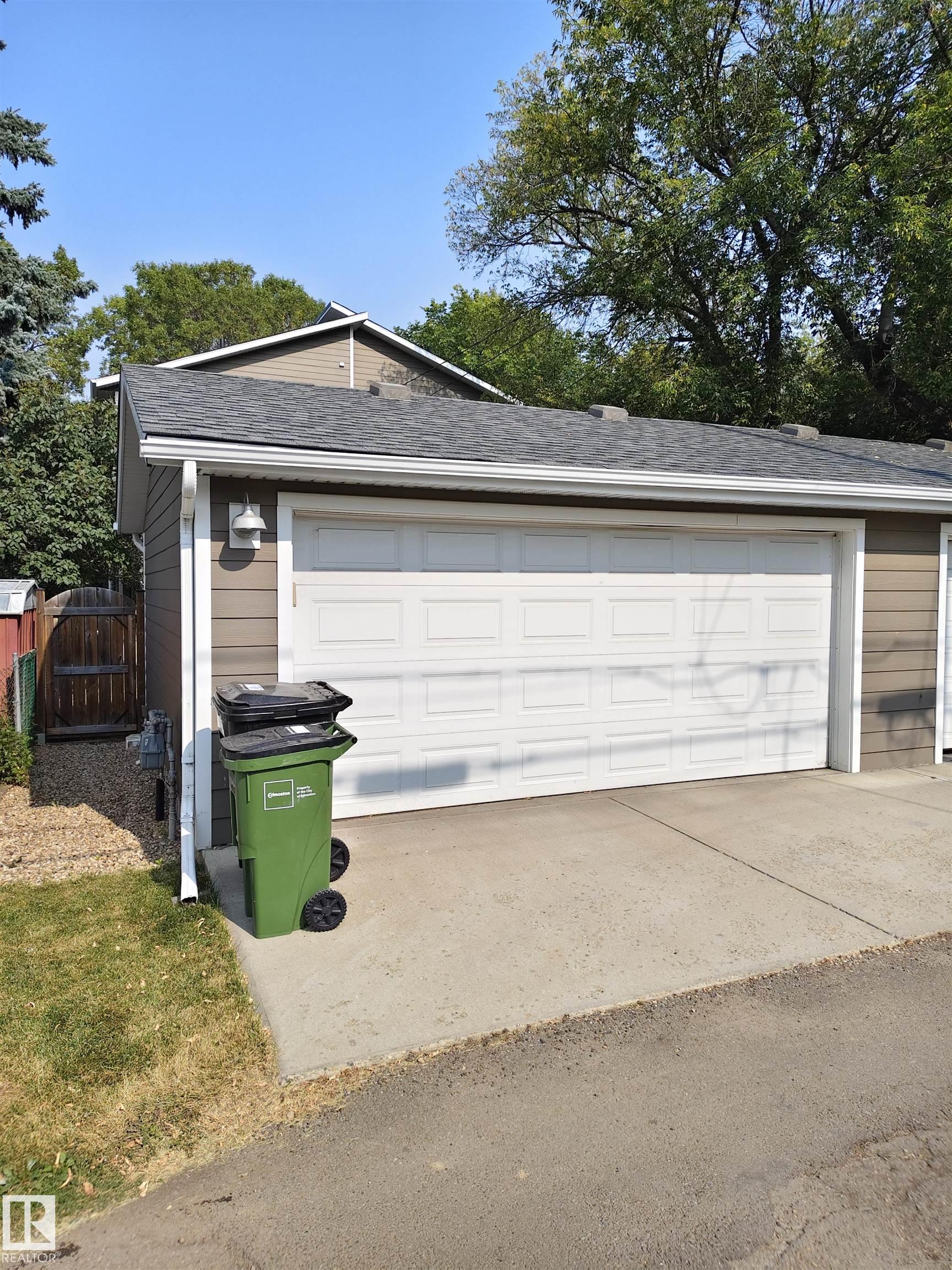 Photo 14 at 9527 75 Avenue NW, Ritchie, Edmonton