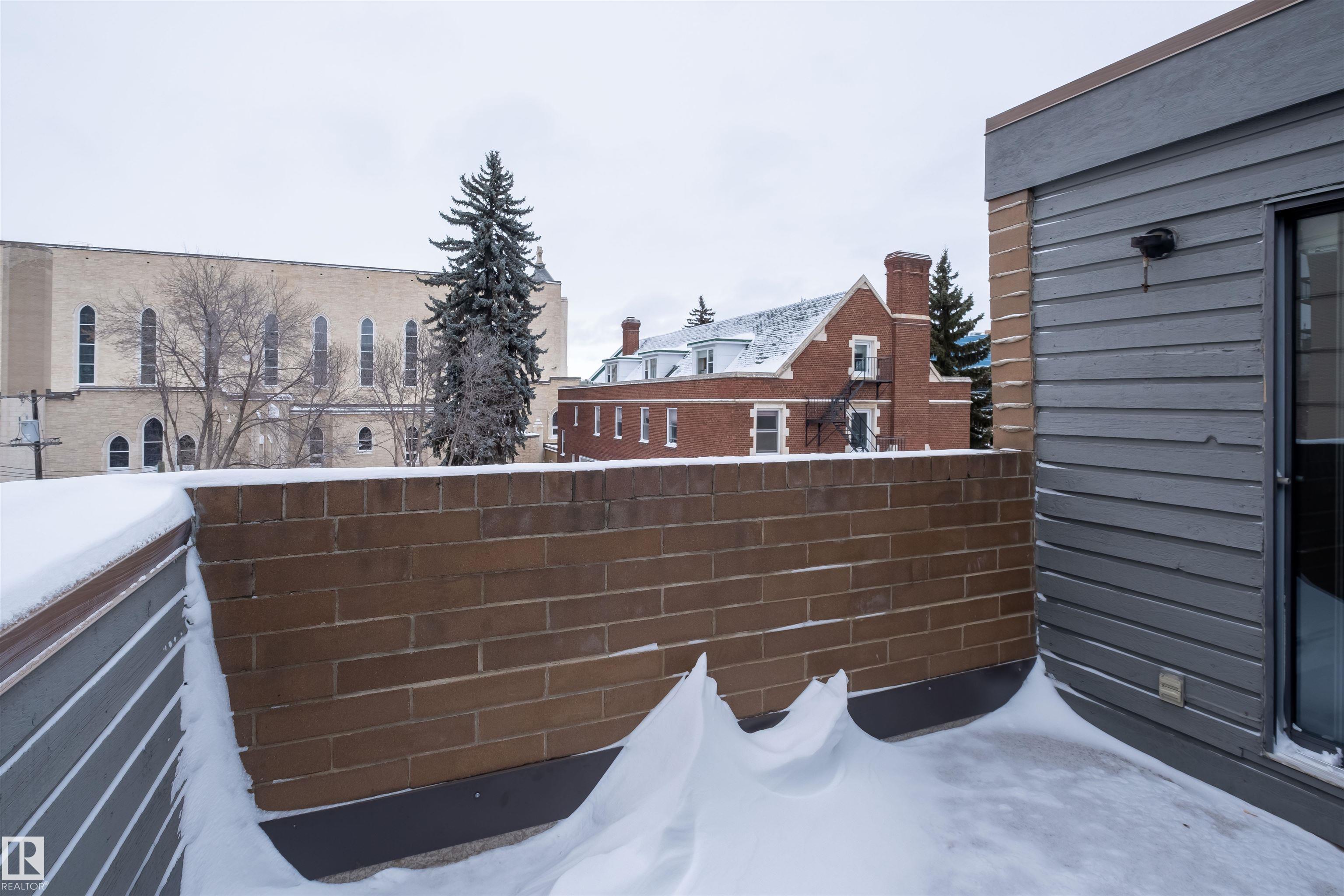 Photo 17 at 13 - 10032 113 Street NW, Wîhkwêntôwin, Edmonton