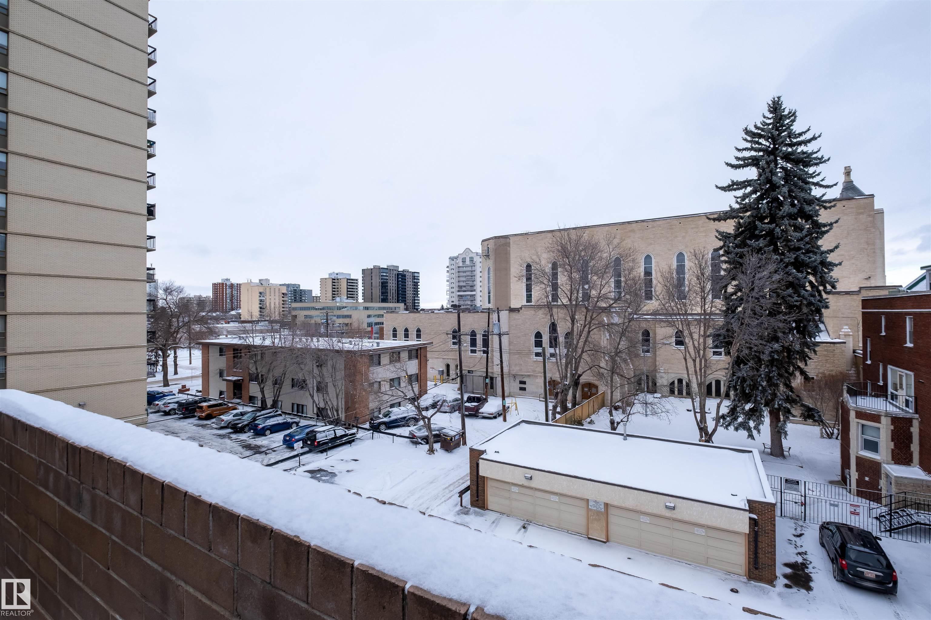 Photo 19 at 13 - 10032 113 Street NW, Wîhkwêntôwin, Edmonton