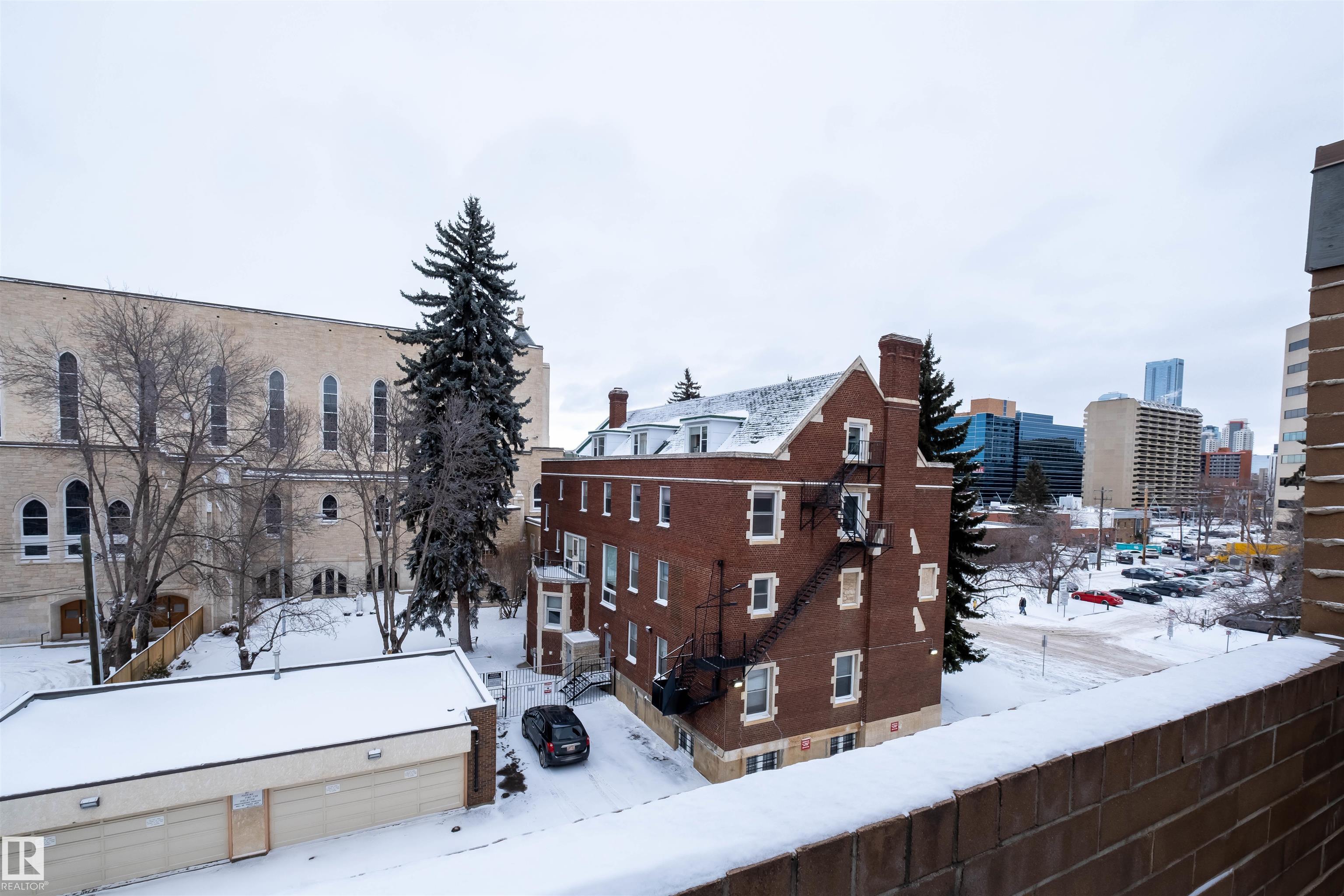 Photo 20 at 13 - 10032 113 Street NW, Wîhkwêntôwin, Edmonton