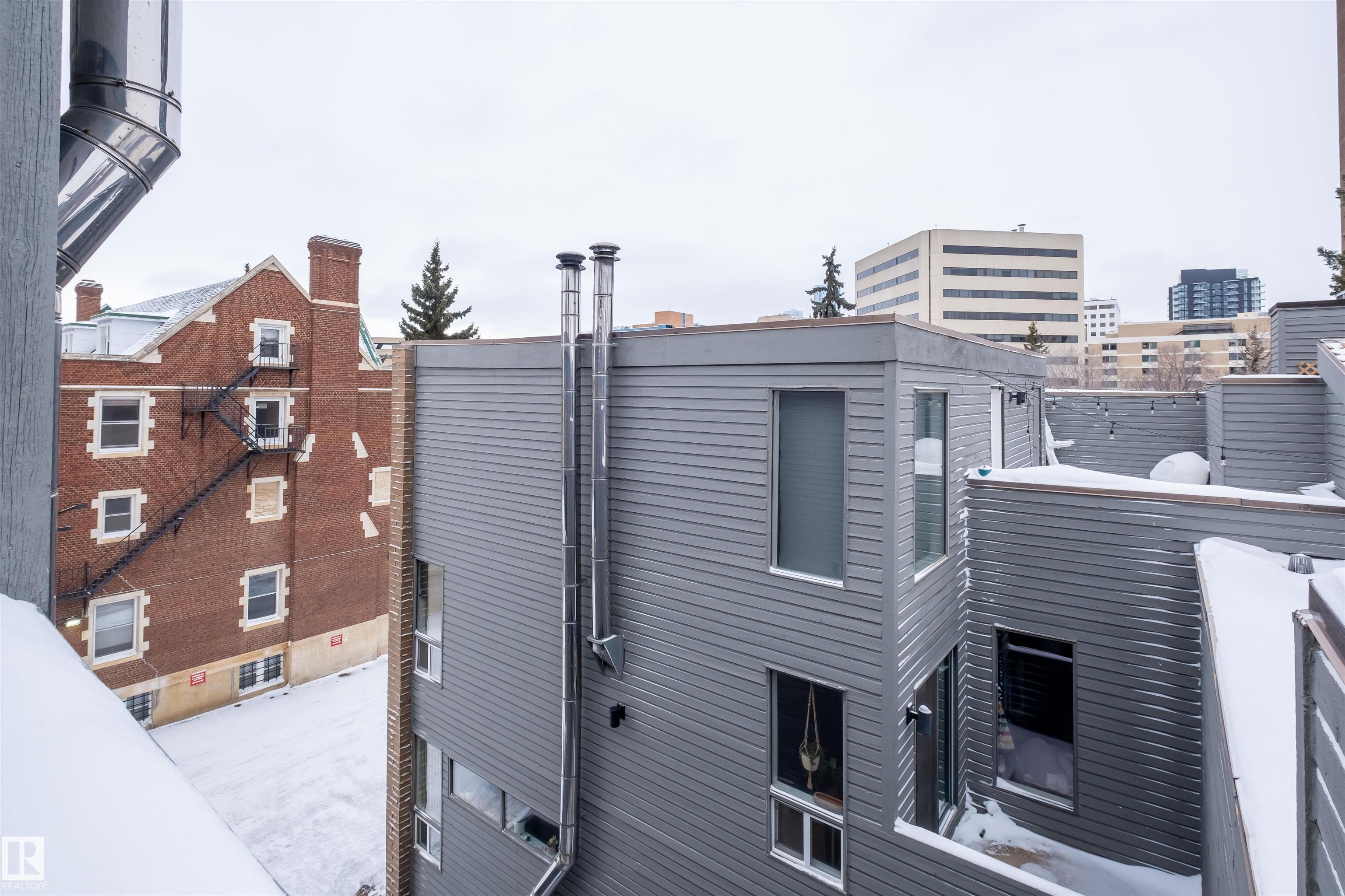 Photo 22 at 13 - 10032 113 Street NW, Wîhkwêntôwin, Edmonton