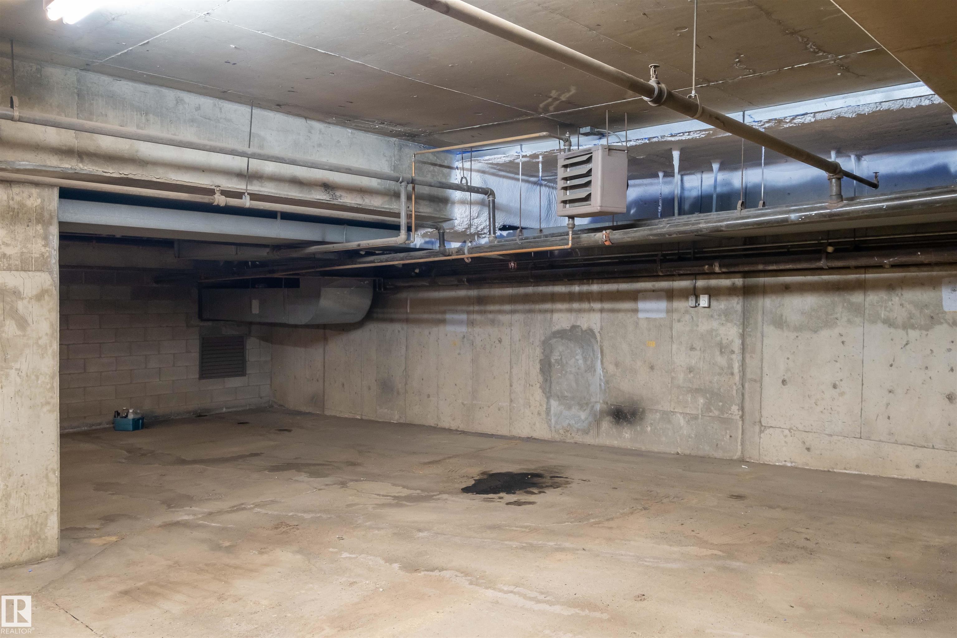 Photo 23 at 13 - 10032 113 Street NW, Wîhkwêntôwin, Edmonton