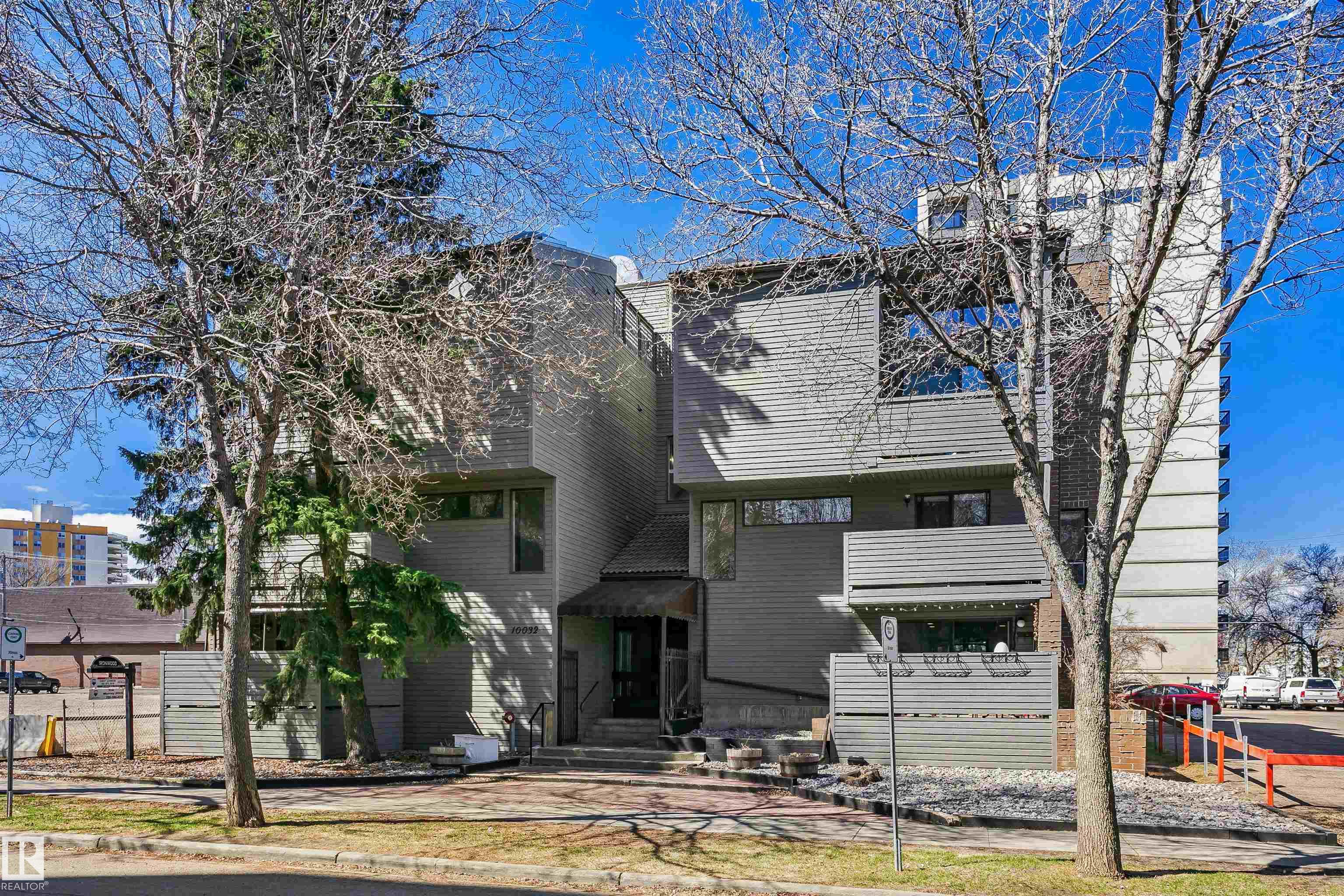 Photo 25 at 13 - 10032 113 Street NW, Wîhkwêntôwin, Edmonton