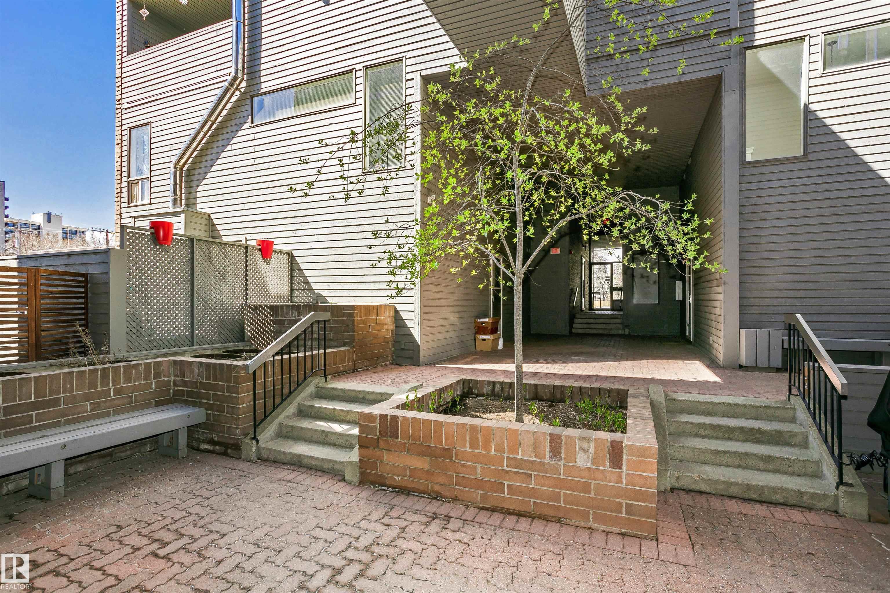 Photo 26 at 13 - 10032 113 Street NW, Wîhkwêntôwin, Edmonton