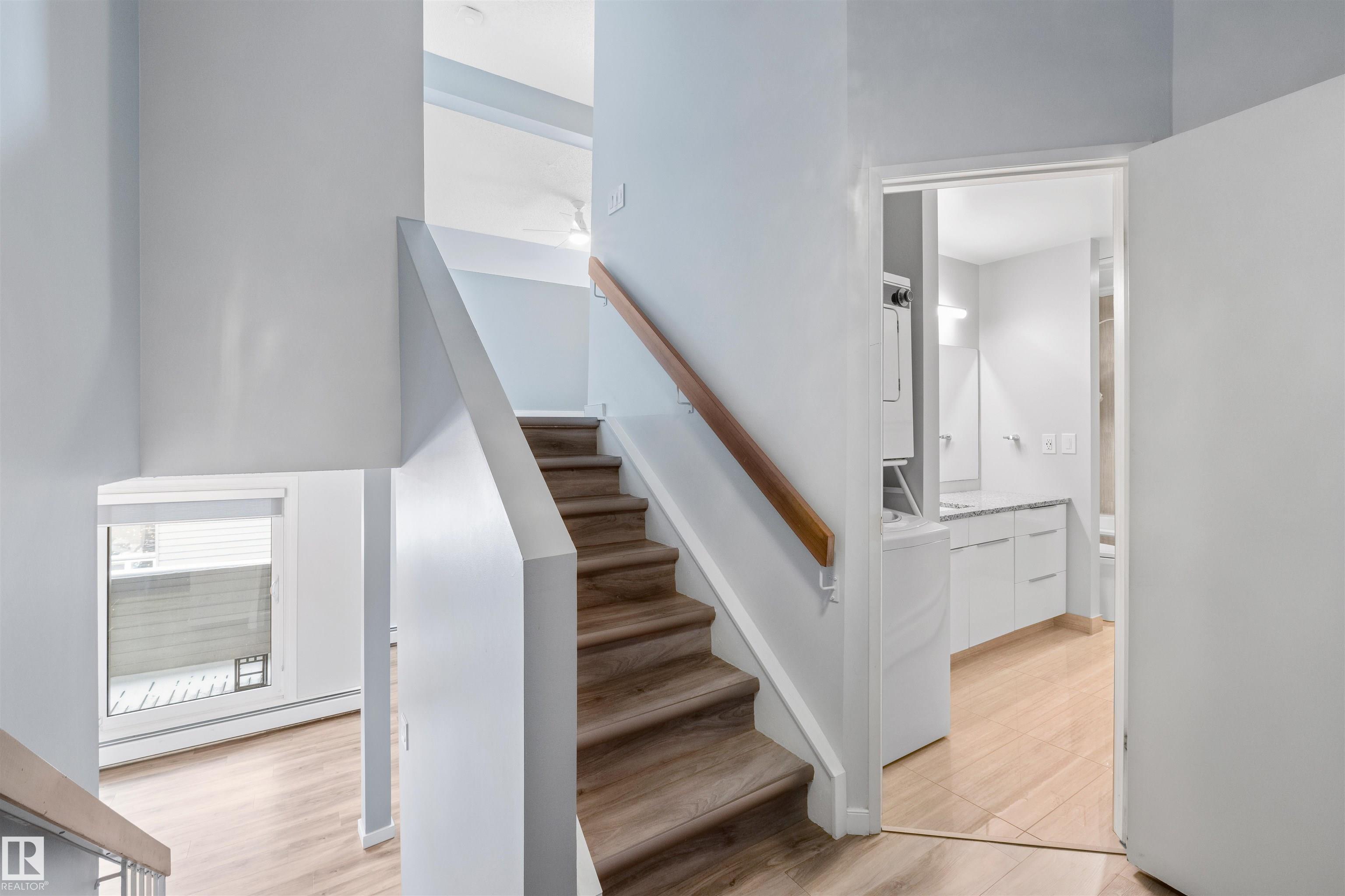 Photo 9 at 13 - 10032 113 Street NW, Wîhkwêntôwin, Edmonton