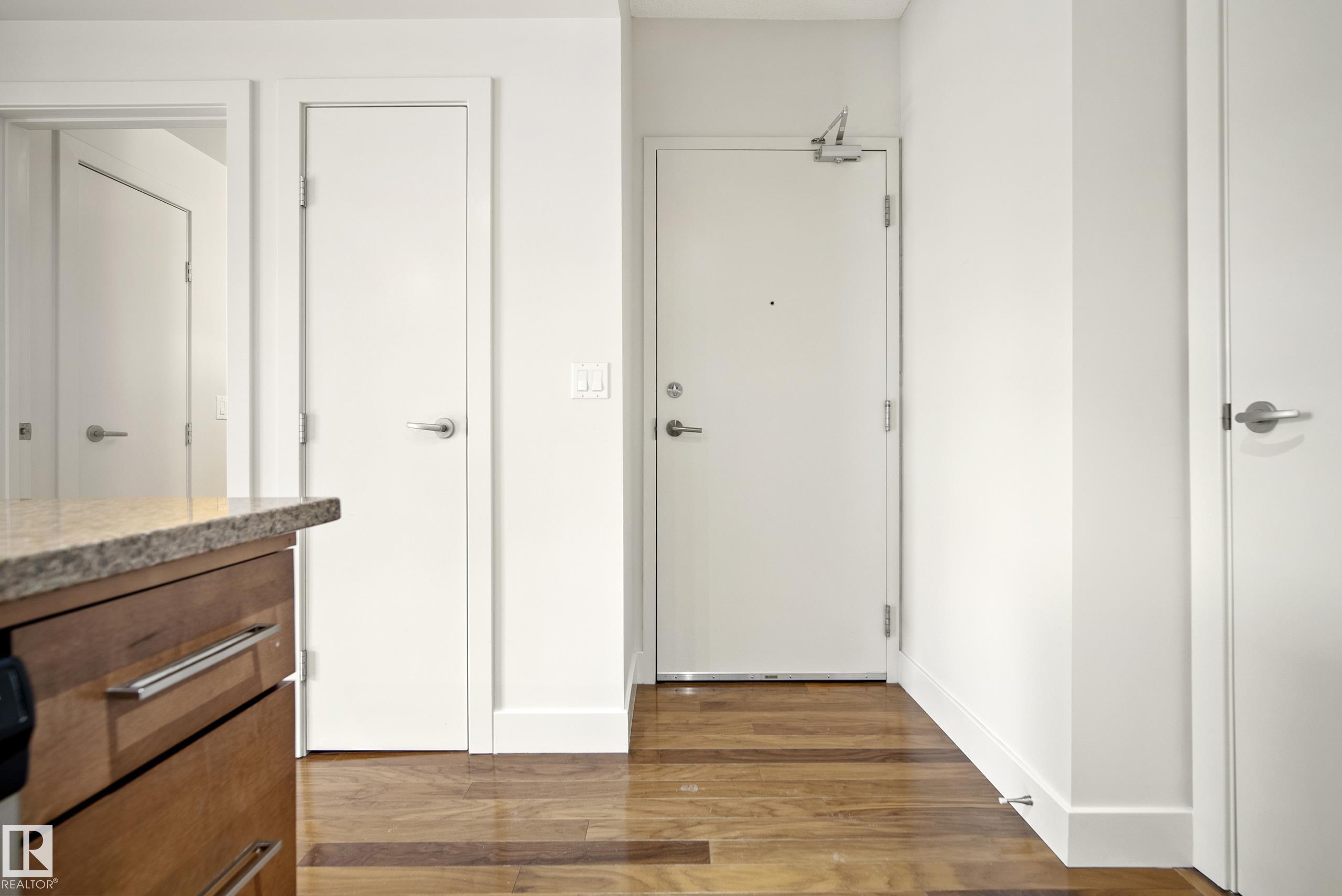 Picture for #401 11933 JASPER AV NW