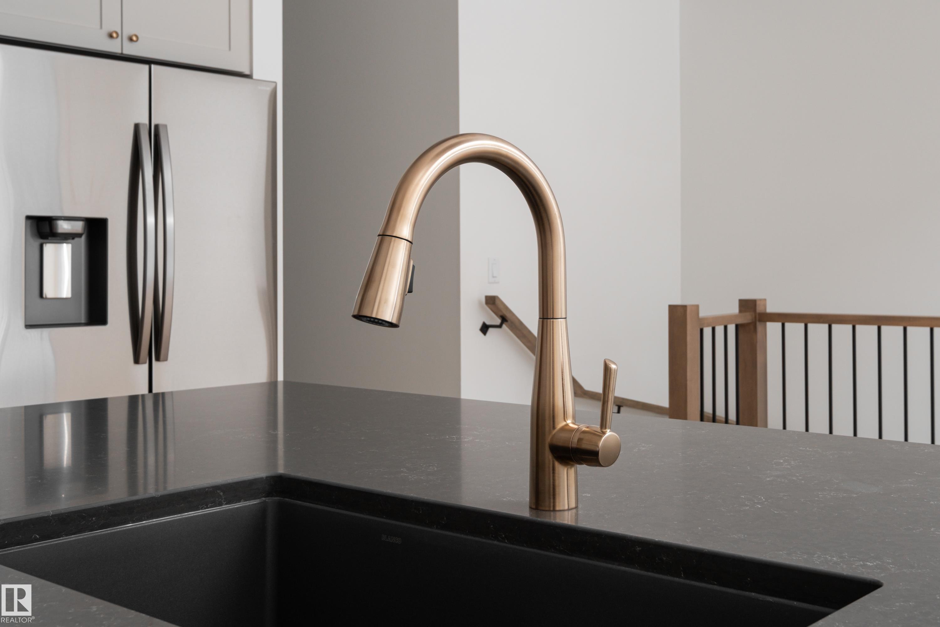 Photo 11 at 21 Sydwyck Circle, Fenwyck, Spruce Grove