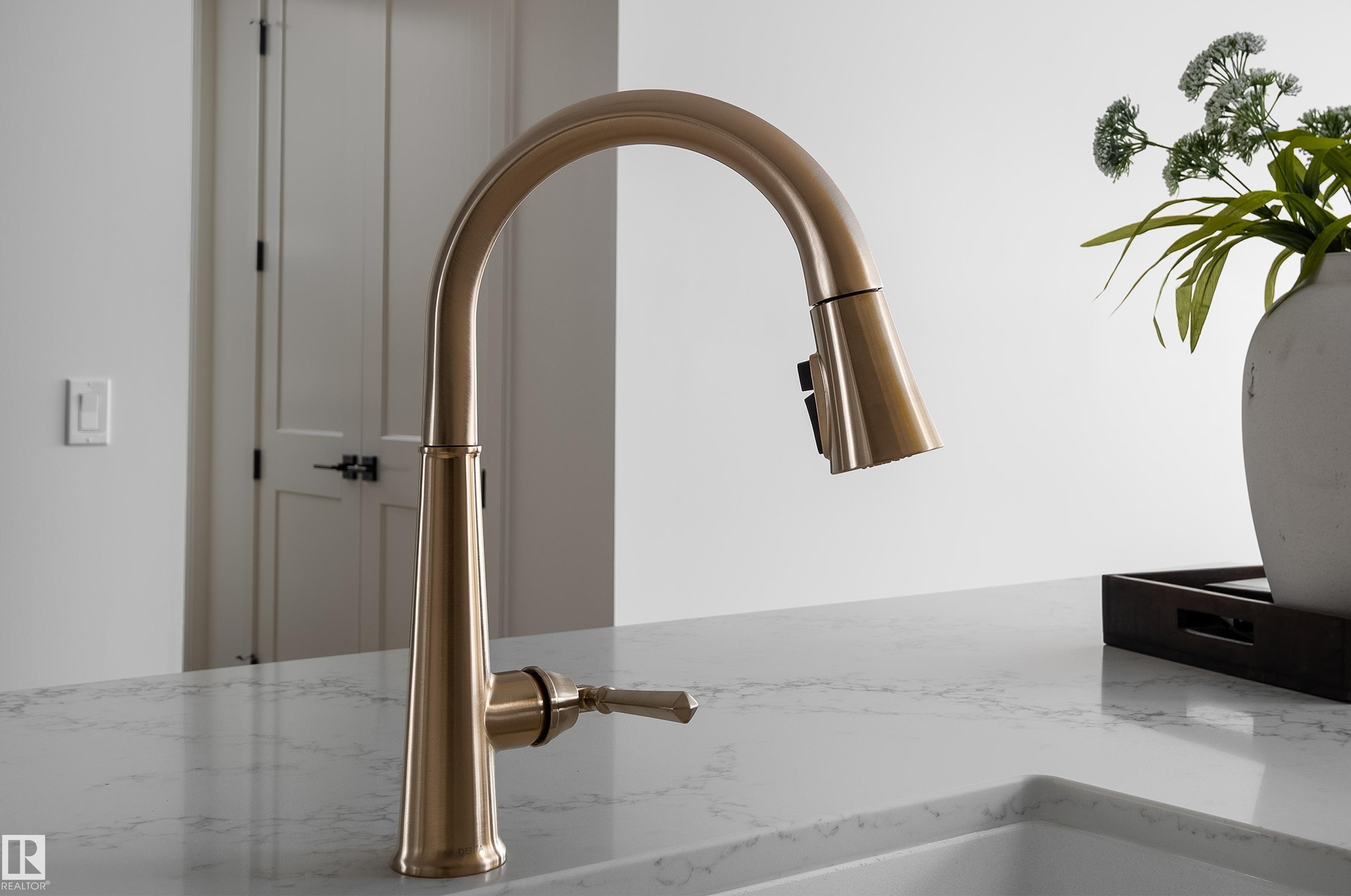 Photo 12 at 7 Sydwyck Circle, Fenwyck, Spruce Grove