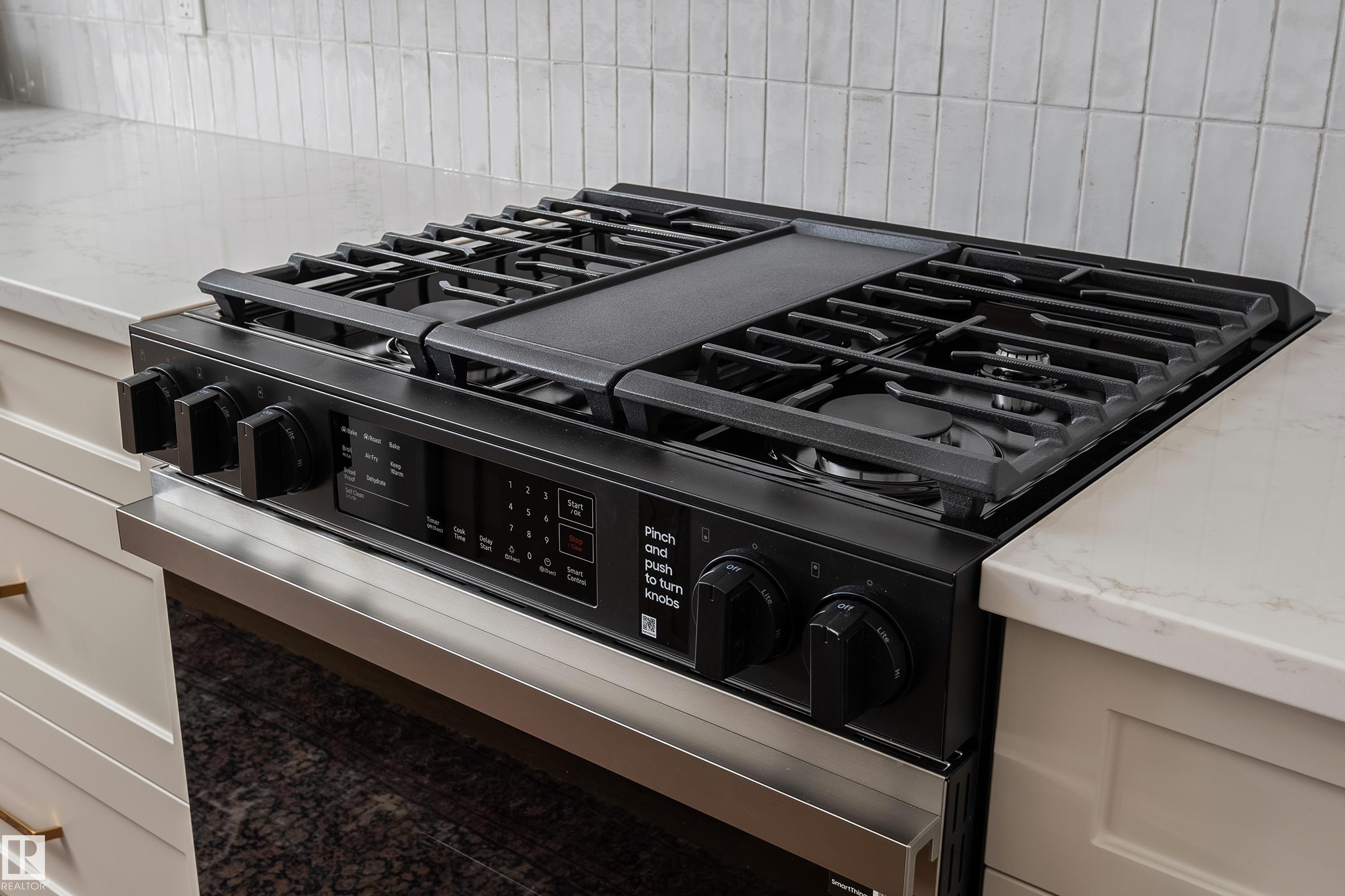 Photo 10 at 7 Sydwyck Circle, Fenwyck, Spruce Grove