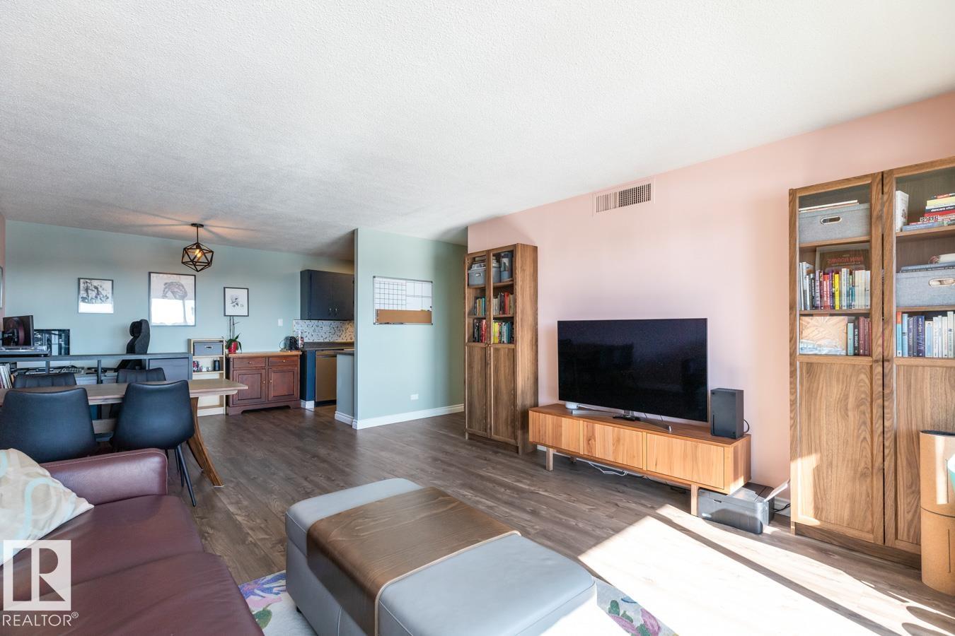 1207 - 12303 Jasper Avenue NW, Wîhkwêntôwin, Edmonton