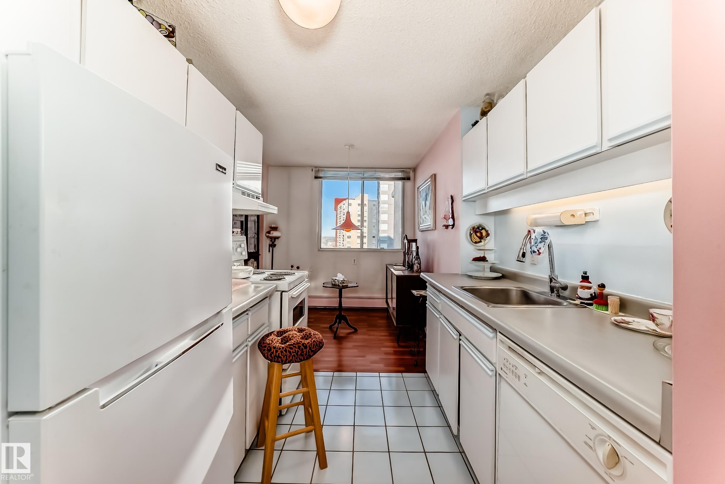 Photo 11 at 1107 - 12141 Jasper Avenue NW, Wîhkwêntôwin, Edmonton