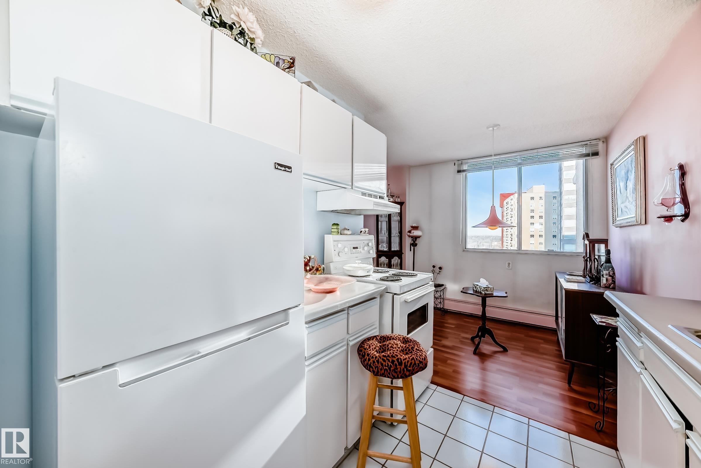 Photo 12 at 1107 - 12141 Jasper Avenue NW, Wîhkwêntôwin, Edmonton