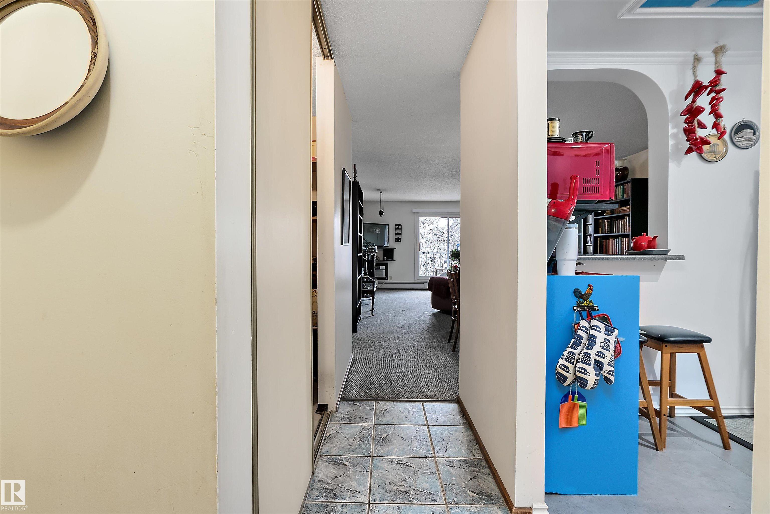 401 - 10335 118 Street NW, Wîhkwêntôwin, Edmonton