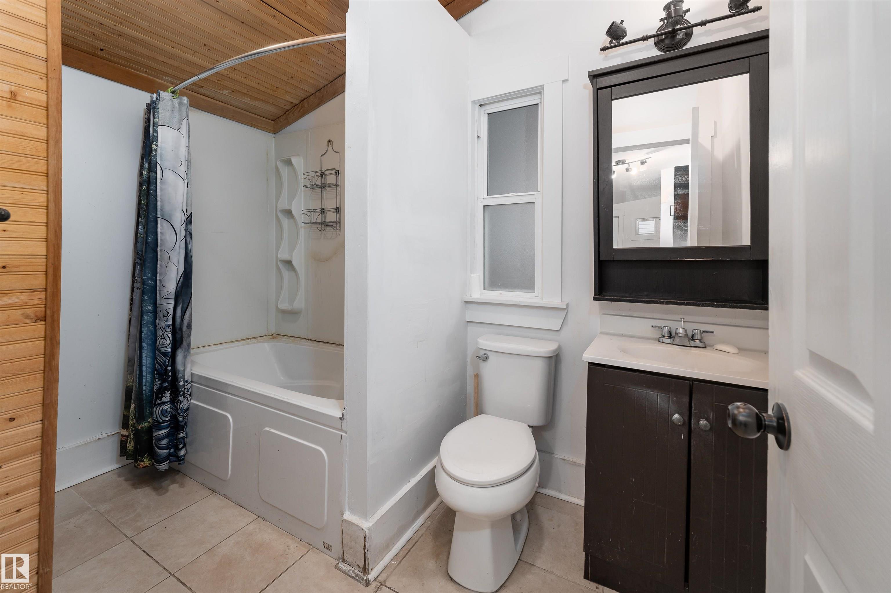 https://zimg.paragon.ice.com/ParagonImages/Property/PM/RAE/225393949/14/0/0/a7926d8ad1ef89a4558e4edb9b35787b/1/5d70e85de7c93f2c105e9f71a1d505ab/225393949-C27C4F38-9D34-4259-A5EE-F6CD6C449E83.JPG