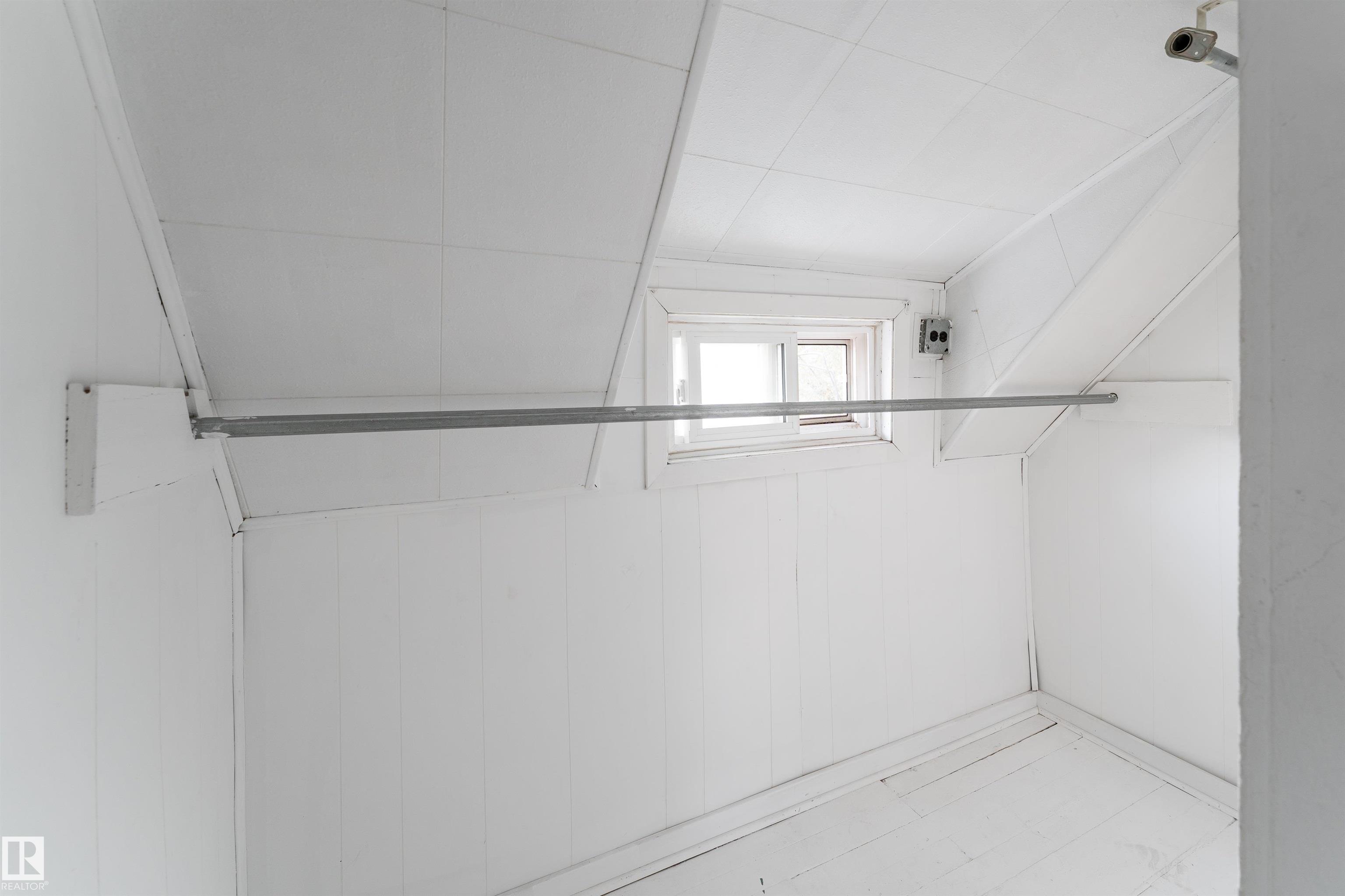 https://zimg.paragon.ice.com/ParagonImages/Property/PM/RAE/225393949/19/0/0/ad774007afde17876a83393346f15e2e/1/5d70e85de7c93f2c105e9f71a1d505ab/225393949-0A6C46D3-4EF7-4C00-8B76-ABFF71466EA4.JPG