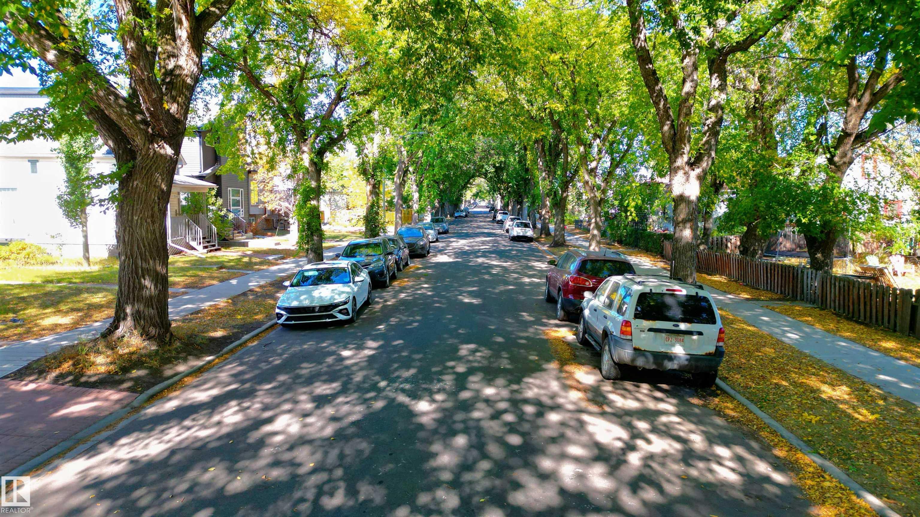 https://zimg.paragon.ice.com/ParagonImages/Property/PM/RAE/225393949/27/0/0/942185293dbc41c96cdd09ea5dea9e44/1/5d70e85de7c93f2c105e9f71a1d505ab/225393949-6F38D293-276E-485F-8022-CFAA5A1DDA32.JPG