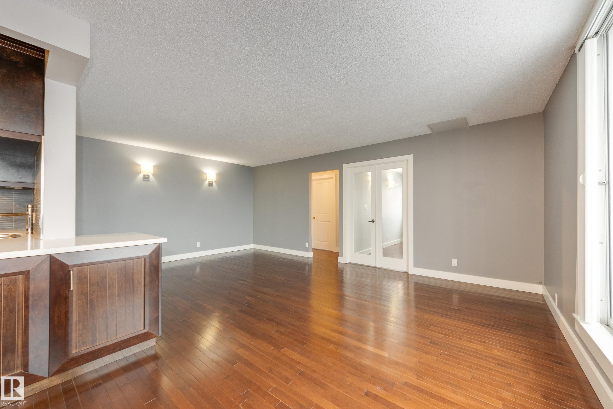 Photo 21 at 702 - 11307 99 Avenue NW, Wîhkwêntôwin, Edmonton