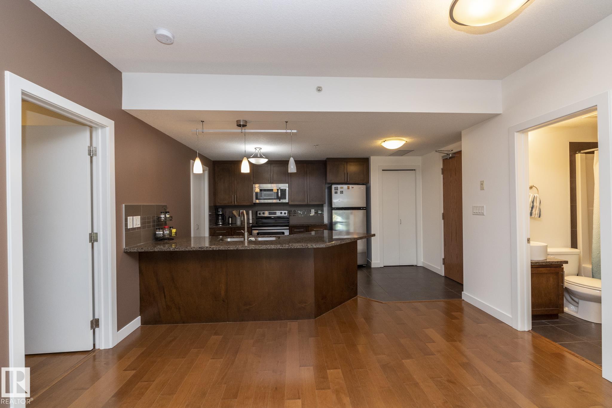 Photo 13 at 707 - 10055 118 Street NW, Wîhkwêntôwin, Edmonton