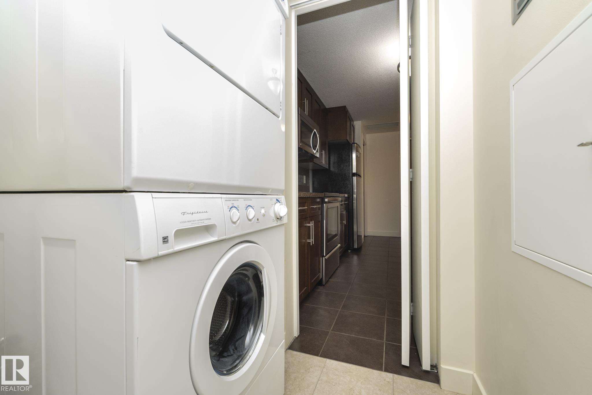 Photo 16 at 707 - 10055 118 Street NW, Wîhkwêntôwin, Edmonton