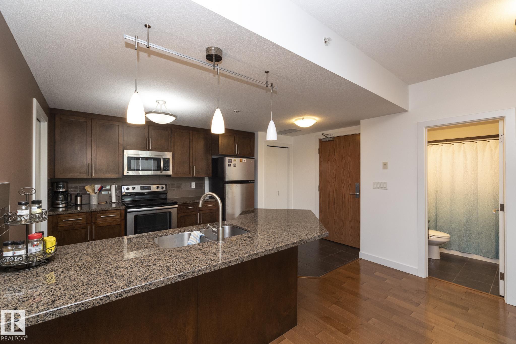 Photo 7 at 707 - 10055 118 Street NW, Wîhkwêntôwin, Edmonton