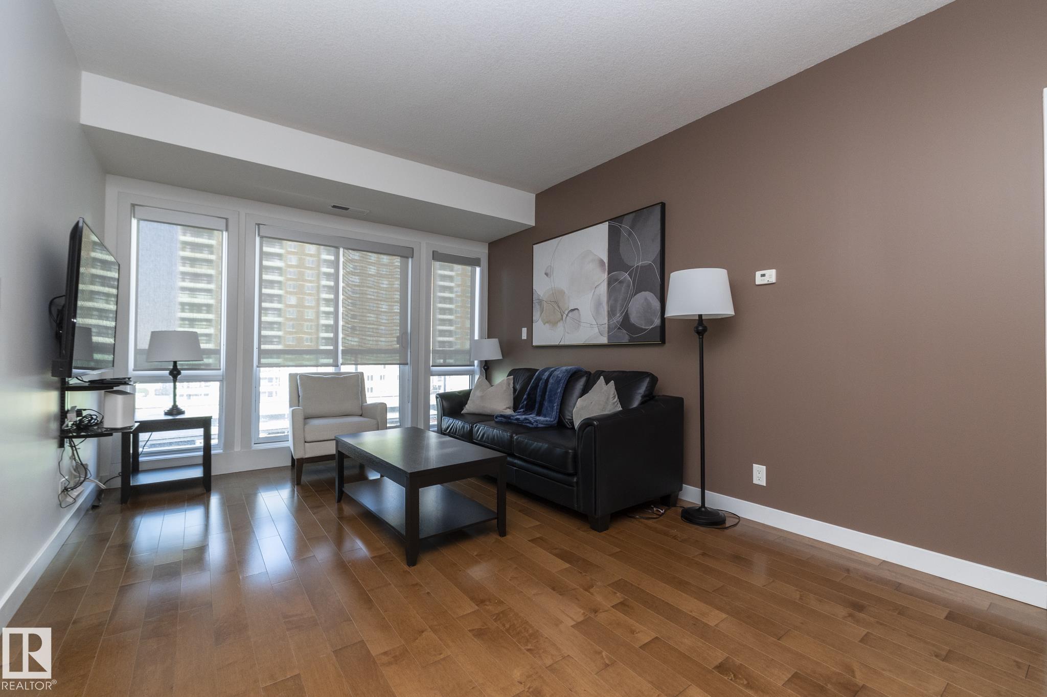 Photo 10 at 707 - 10055 118 Street NW, Wîhkwêntôwin, Edmonton