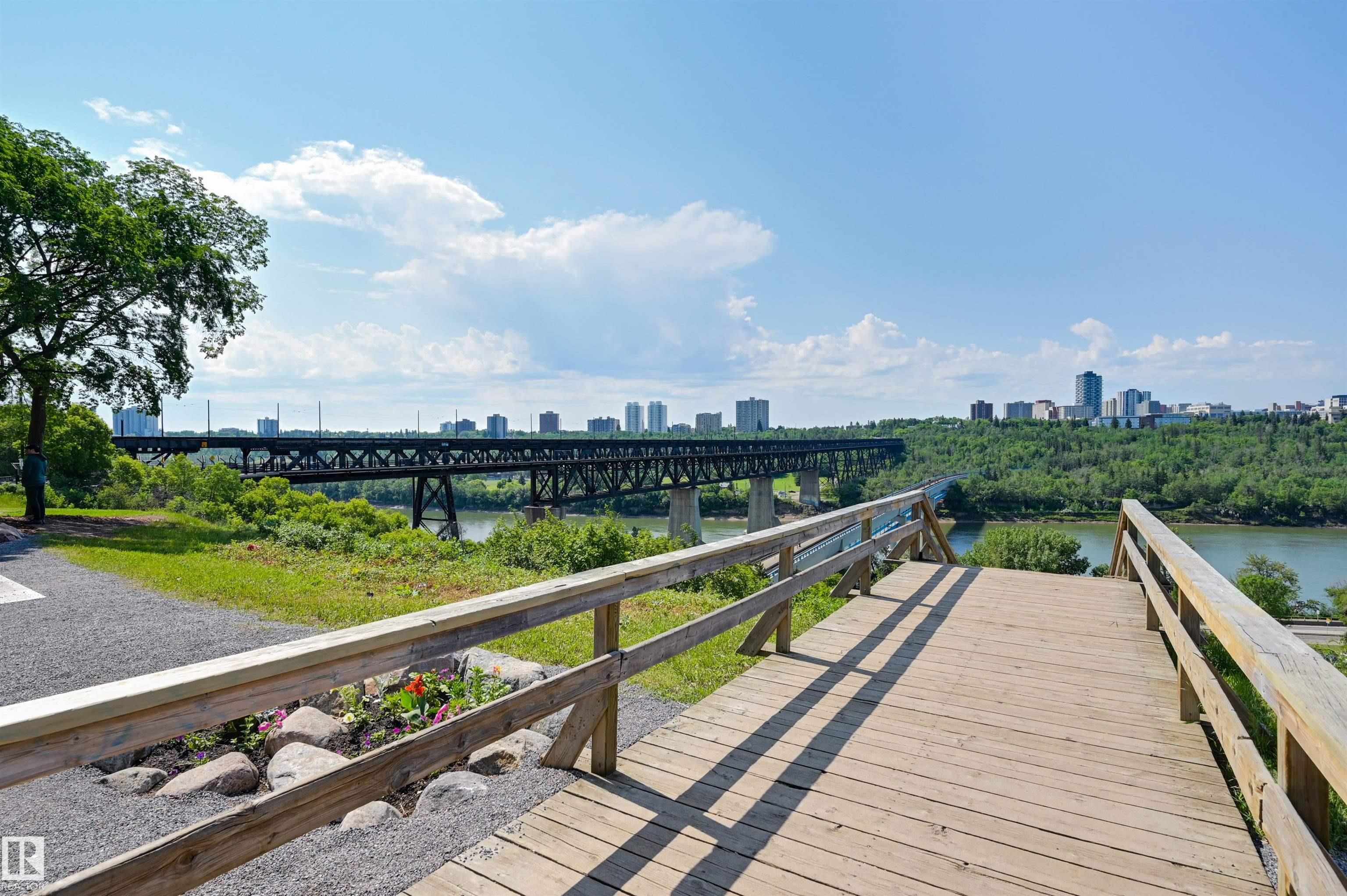 https://zimg.paragon.ice.com/ParagonImages/Property/PM/RAE/225393972/48/0/0/423309eb973d2c2feb70b5139430c263/1/b0e6911199bfd8bd036613f3101aab75/225393972-6C24792B-E2D0-4840-83D6-6F04E451AF5C.JPG