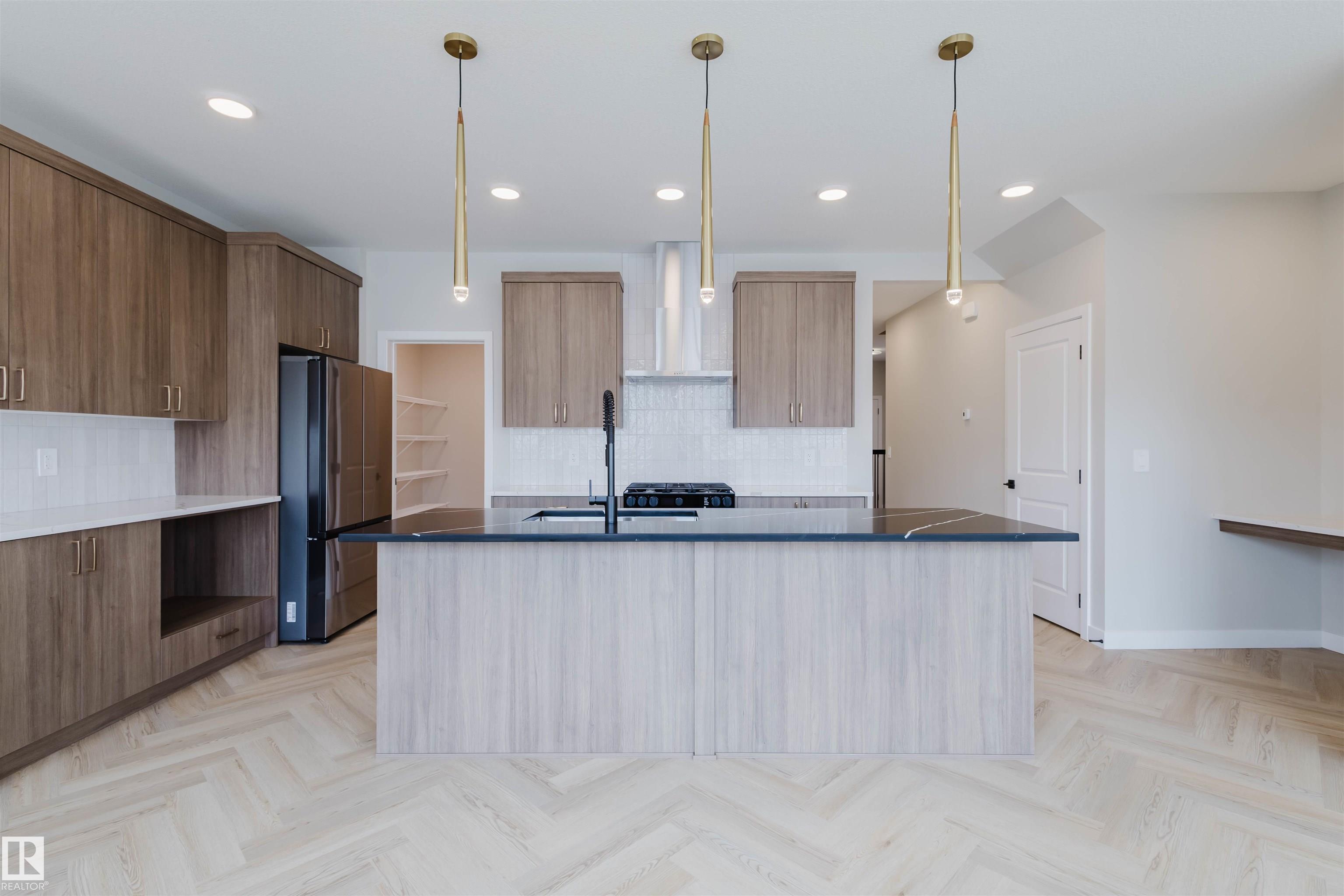 20632 43 Avenue NW, Edgemont, Edmonton