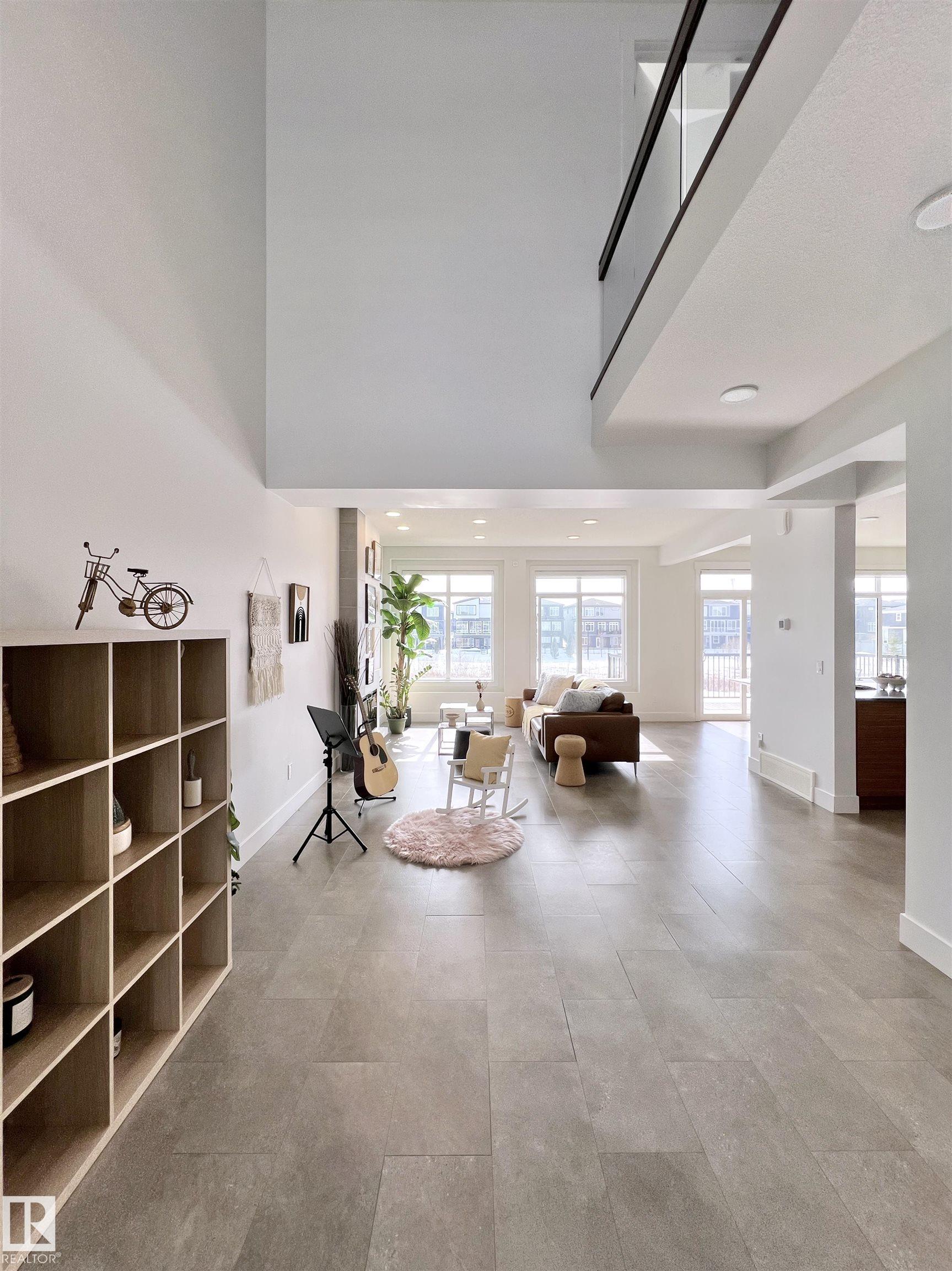 6055 King Landing SW, Keswick, Edmonton