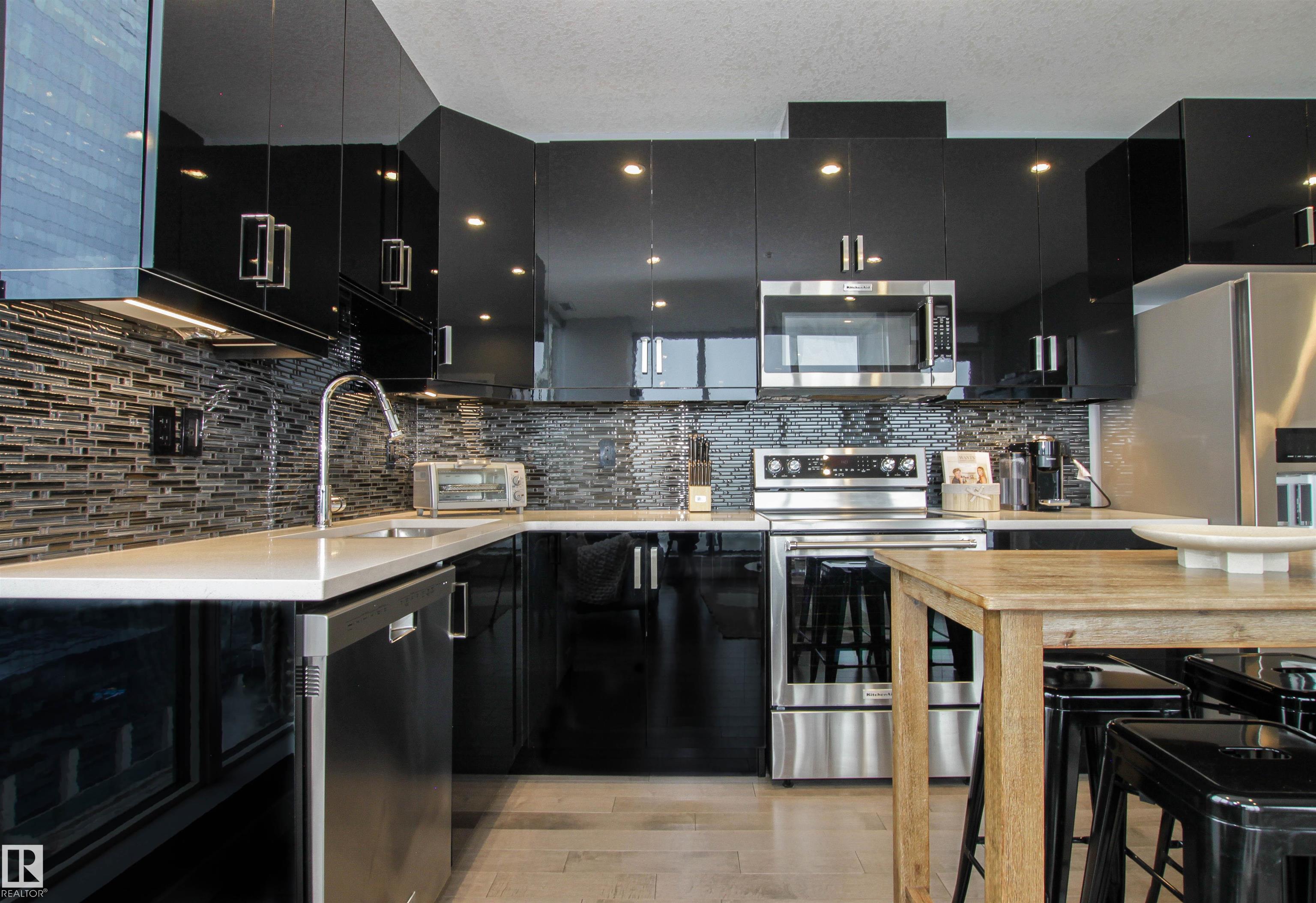 2003 - 10238 103 Street NW, Downtown, Edmonton