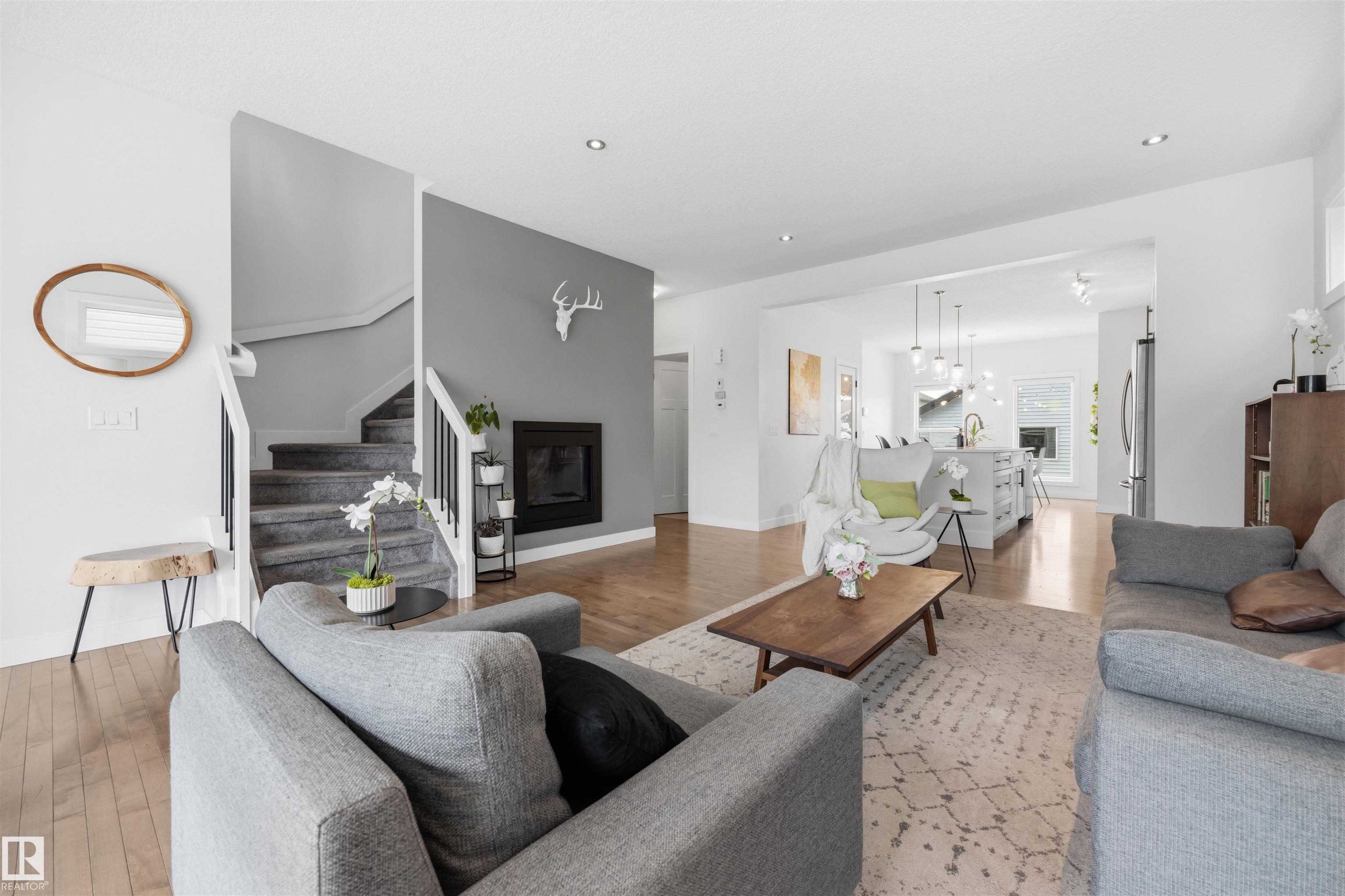 Photo 6 at 7123 Cardinal Way SW, Chappelle Area, Edmonton