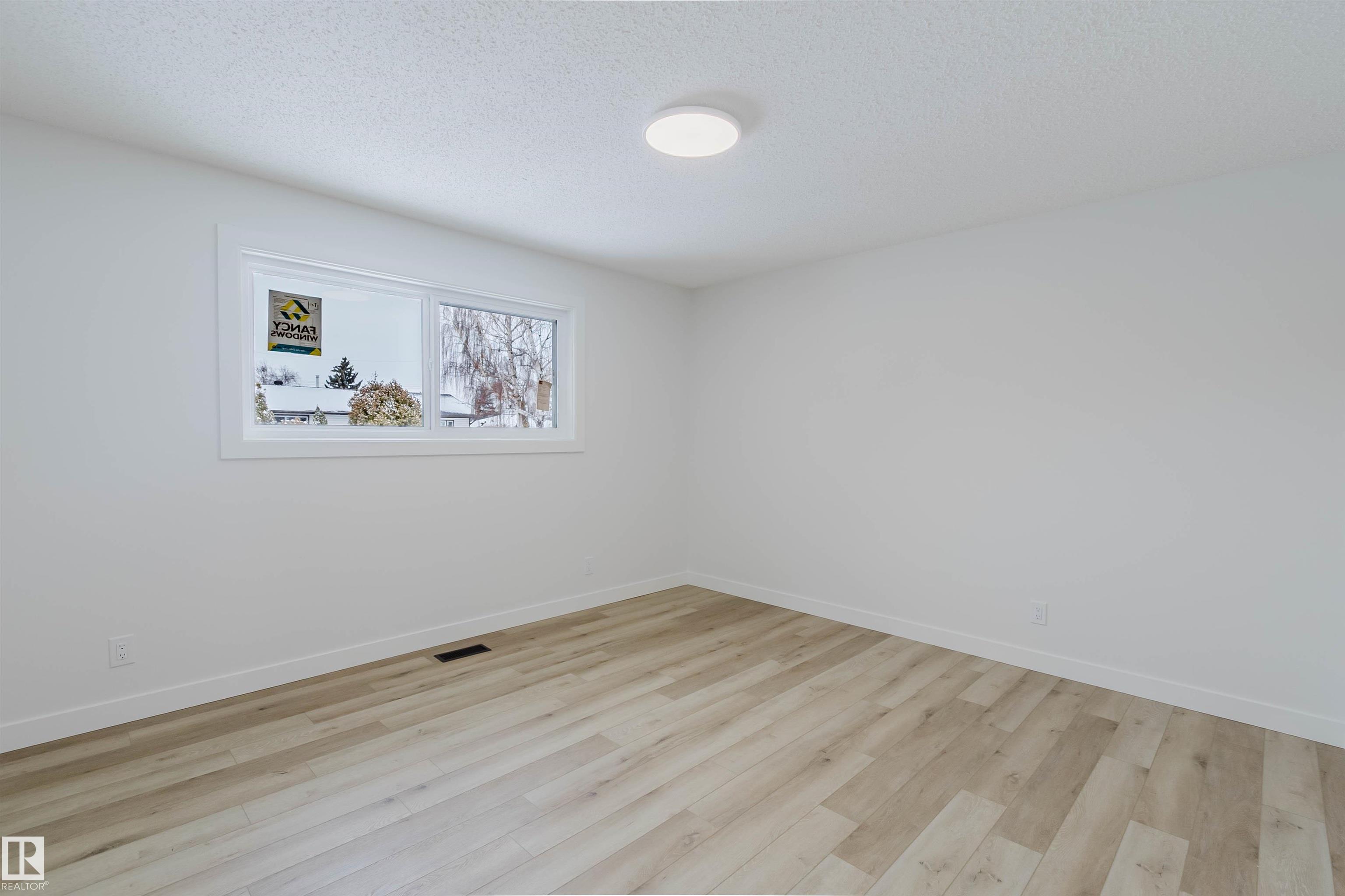 Photo 16 at 11528 42 Avenue NW, Royal Gardens, Edmonton