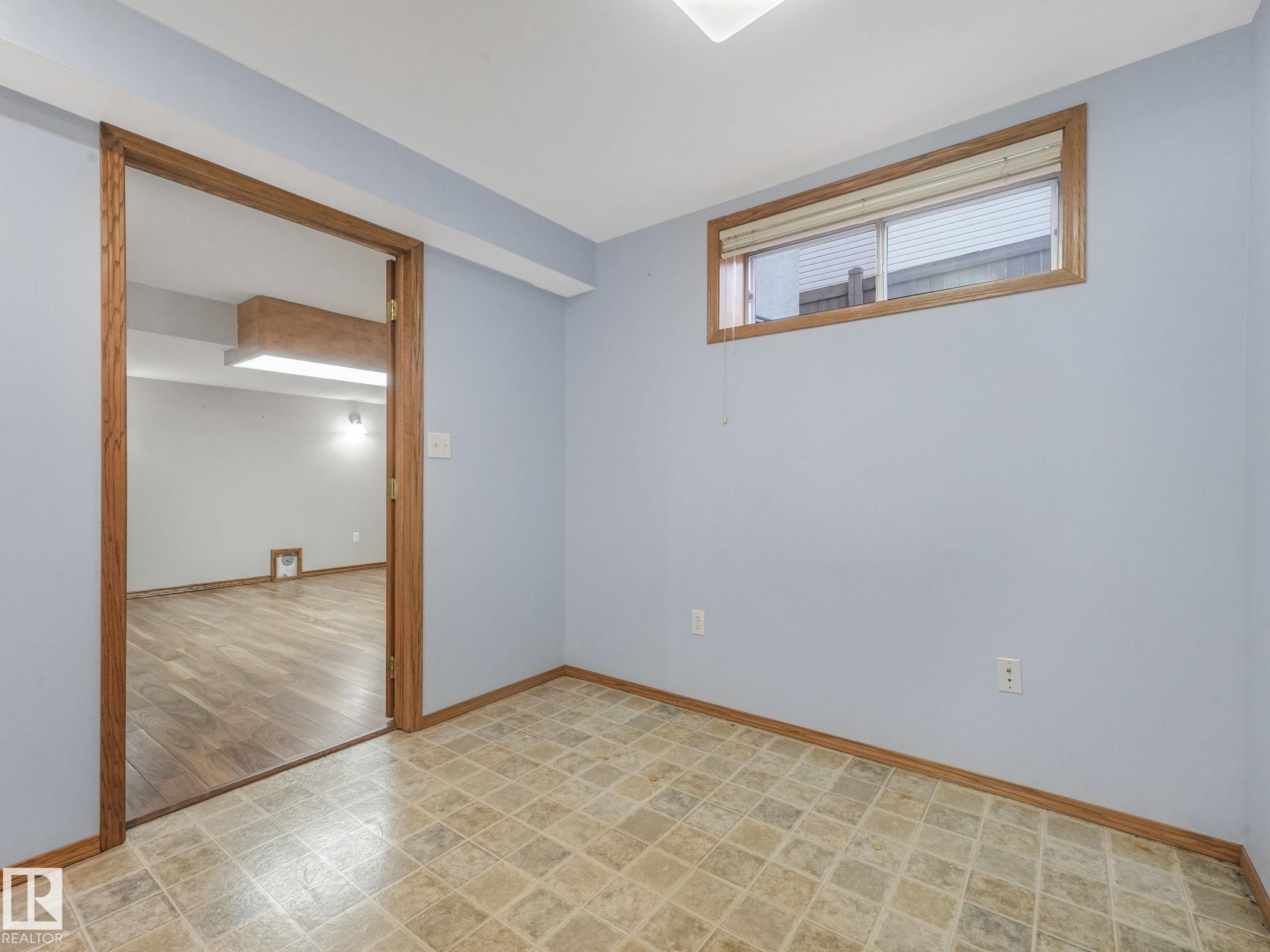 https://zimg.paragon.ice.com/ParagonImages/Property/PM/RAE/225394078/29/0/0/63051438d2db83e5df116650d1931a7d/1/11921e81bb3f074536a236b0a993da14/225394078-f56dff4d-91ae-42b7-abbd-b717620d531a.JPG