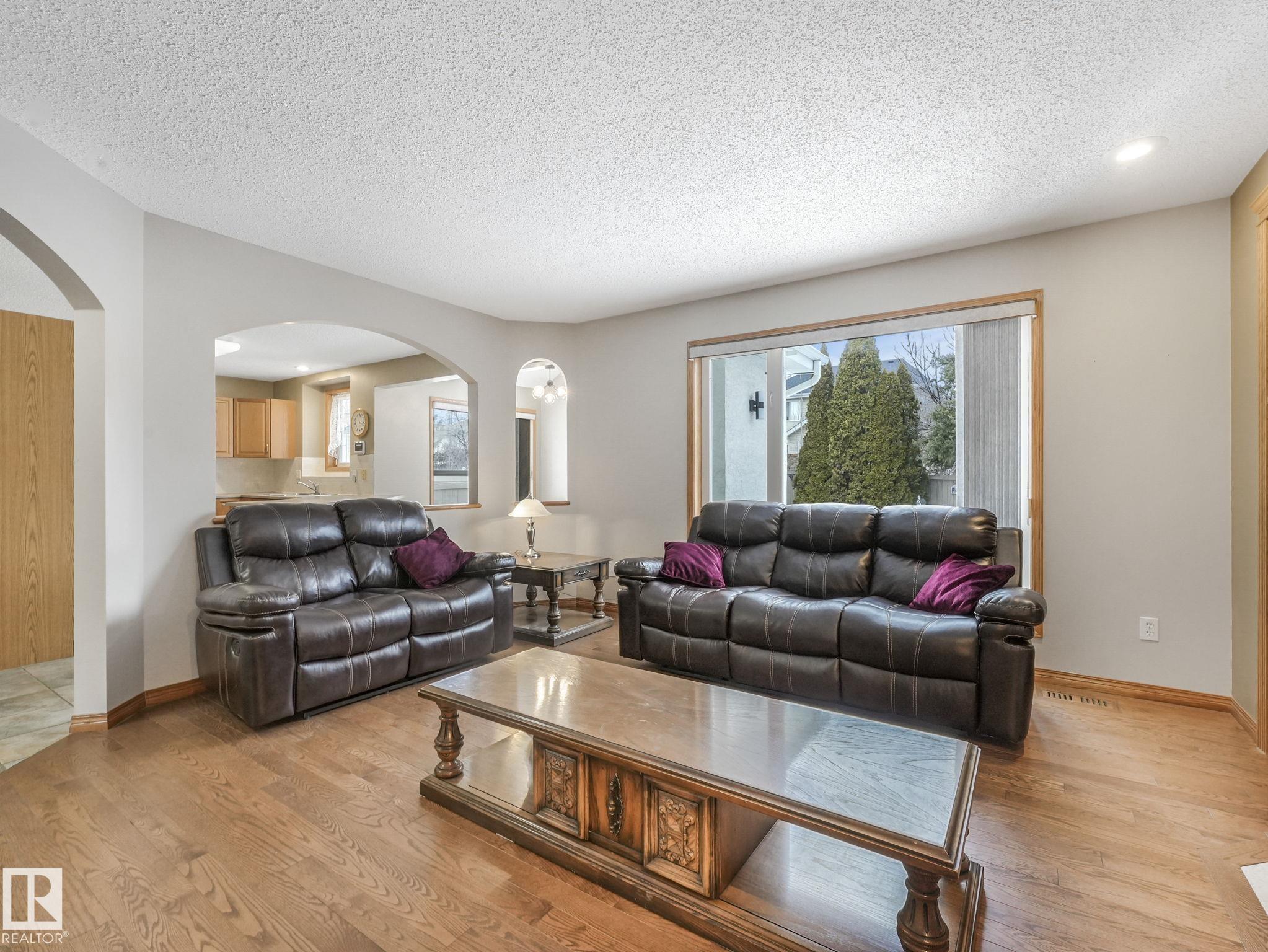 Picture for 11704 11 AV NW