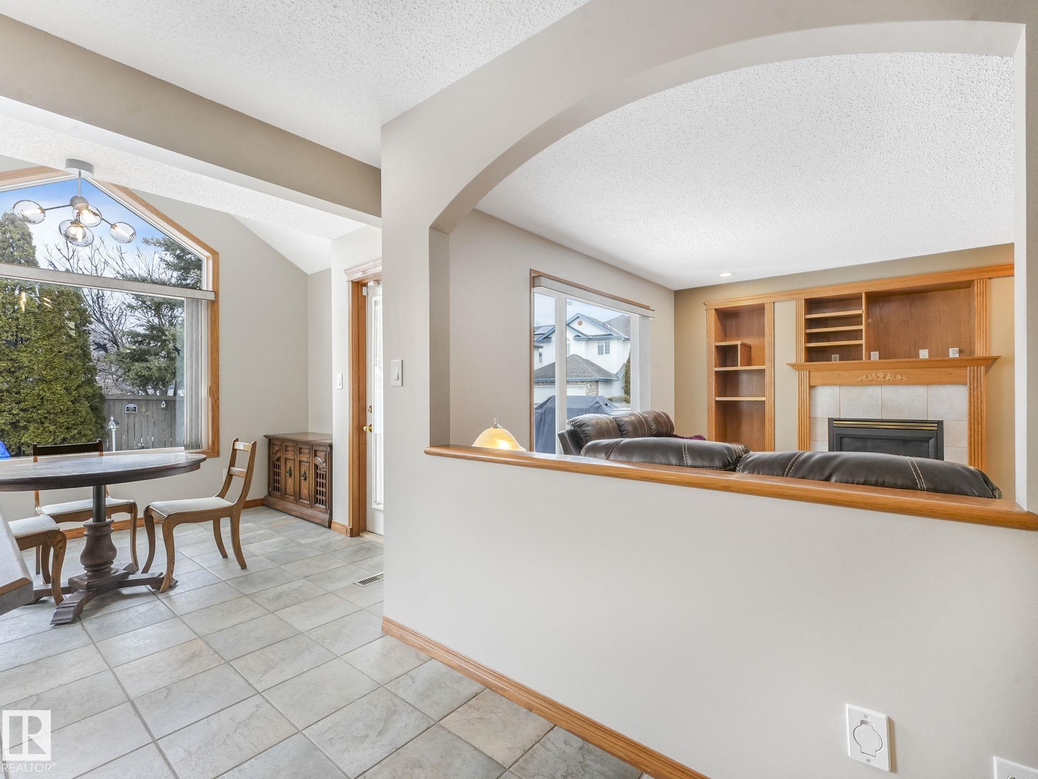 https://zimg.paragon.ice.com/ParagonImages/Property/PM/RAE/225394078/9/0/0/a87701598e863de8e9ef0fa65d2ccf51/1/11921e81bb3f074536a236b0a993da14/225394078-b760ca81-41e8-4da1-b207-418636665a7b.JPG