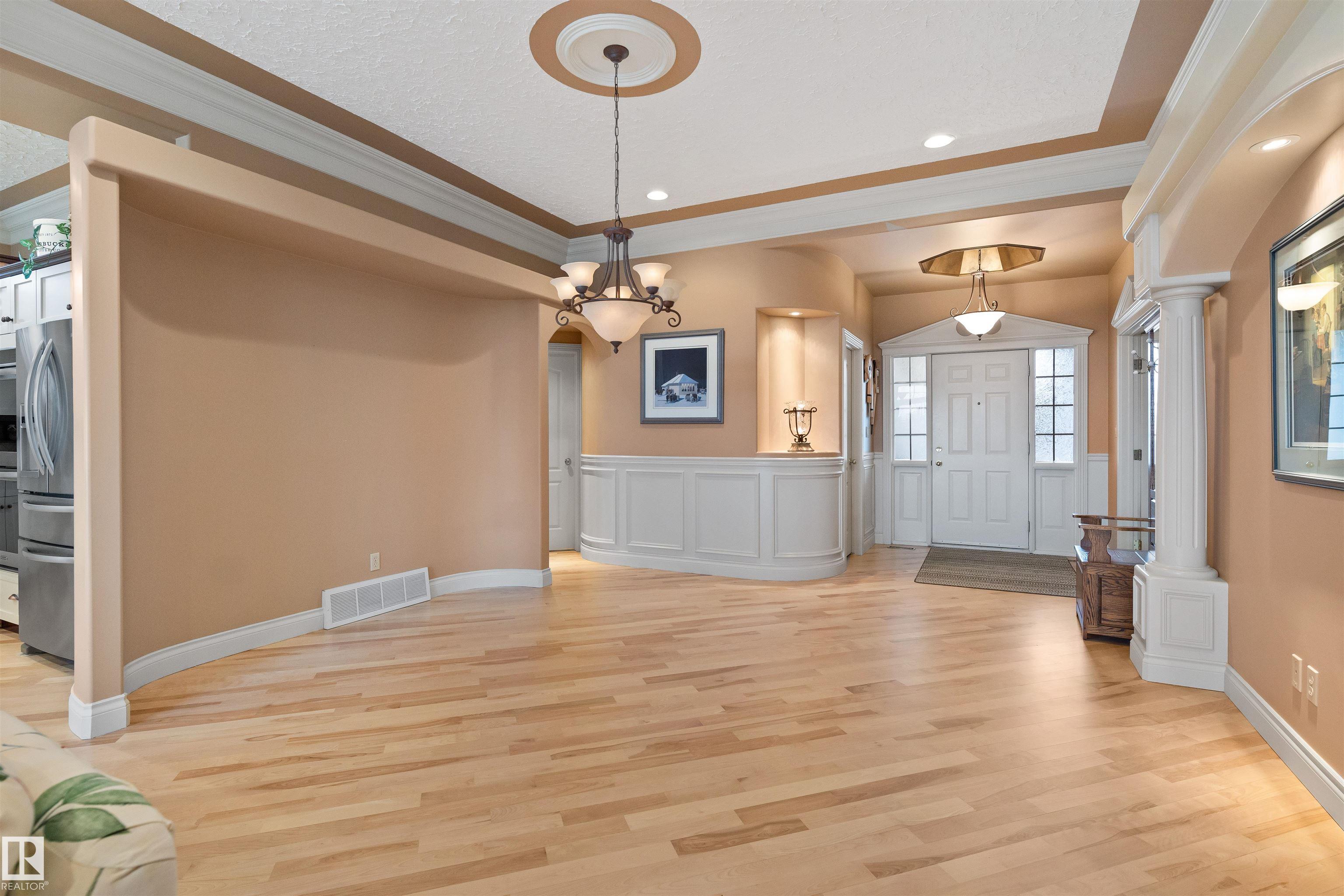 Photo 7 at 4 Placer Close, Pineview, St. Albert