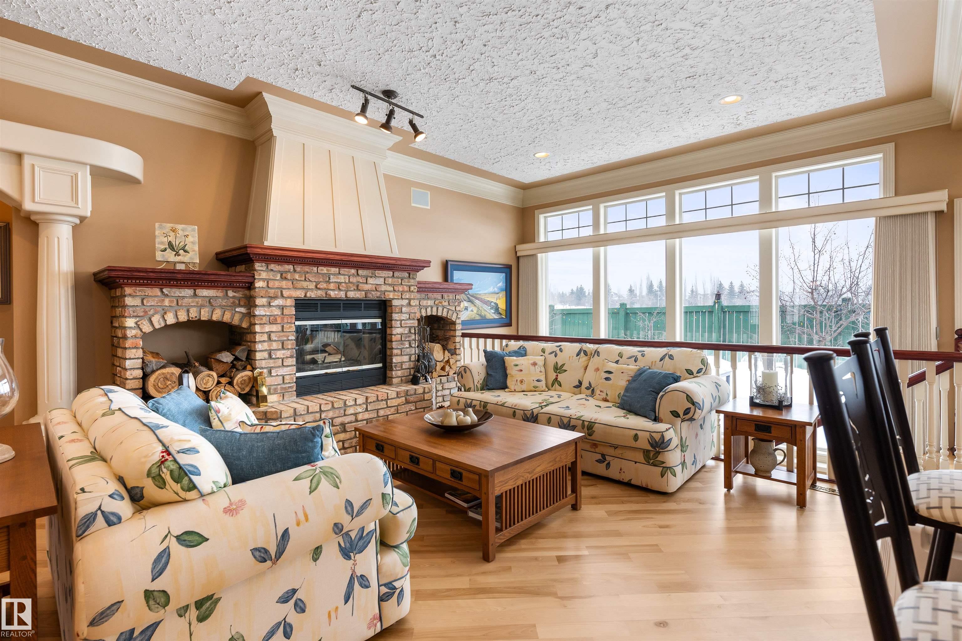 Photo 9 at 4 Placer Close, Pineview, St. Albert