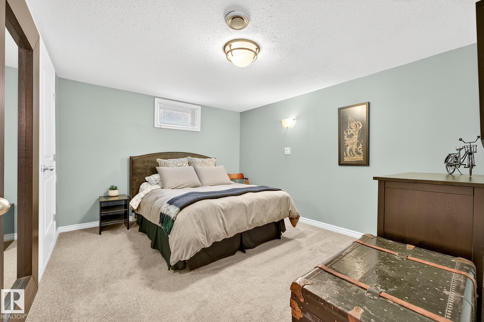 Photo 33 at 15701 92a Avenue NW, Meadowlark Park, Edmonton