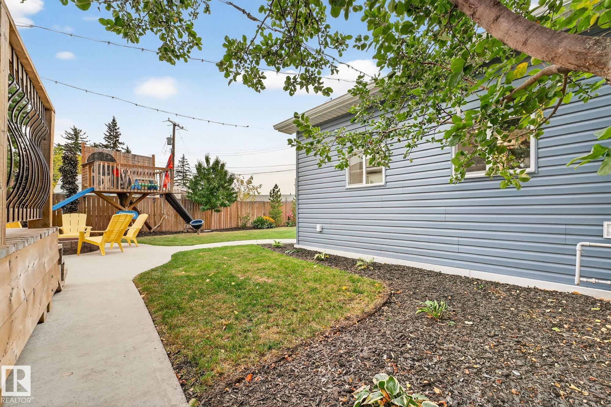 Photo 43 at 15701 92a Avenue NW, Meadowlark Park, Edmonton