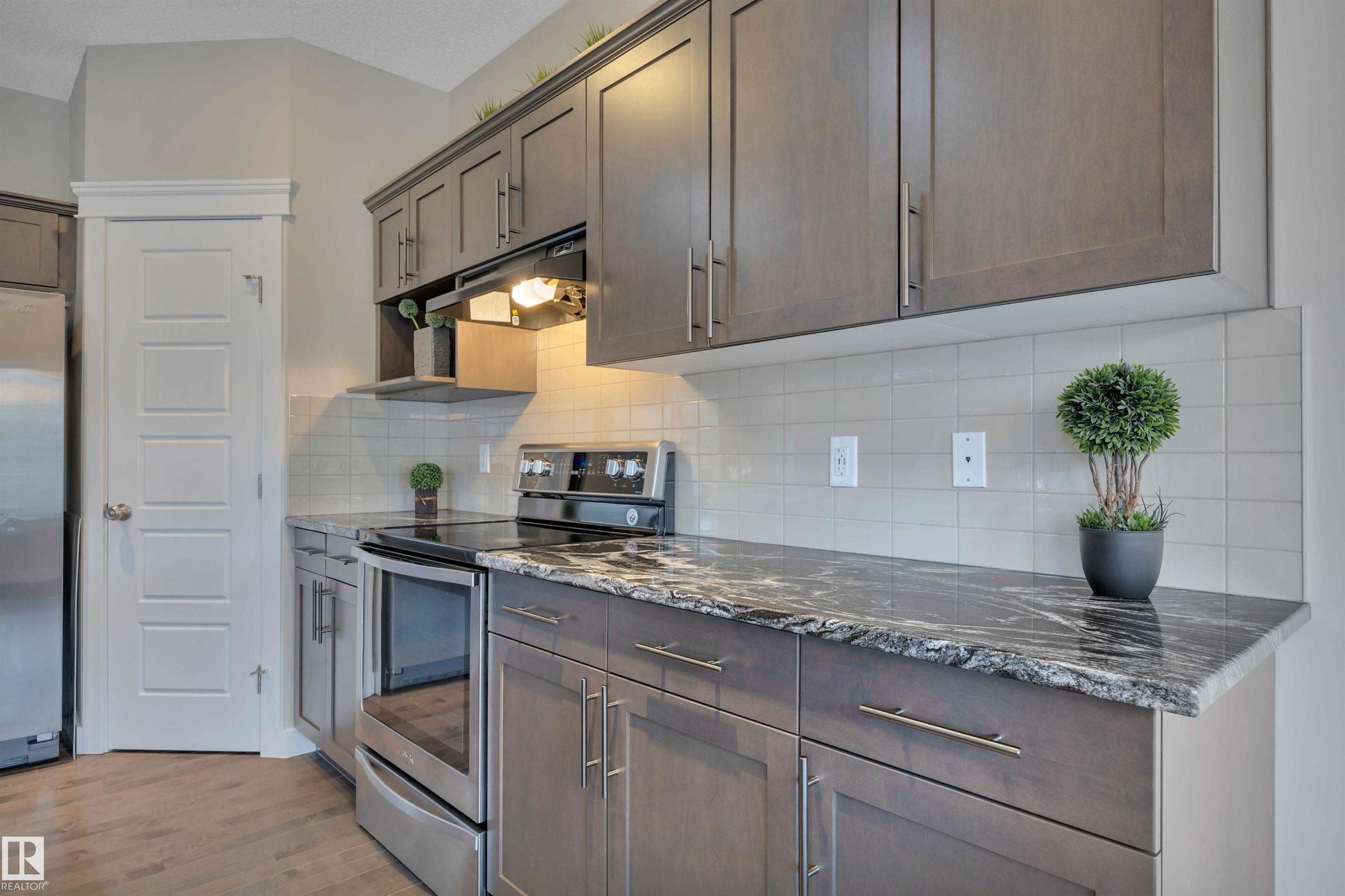https://zimg.paragon.ice.com/ParagonImages/Property/PM/RAE/225394106/13/0/0/d660c5de1b766eb61ee129a1821badfc/1/12dc4f622f12b4c2775abf7b24dcbeb9/225394106-171827ff-1b44-4c9e-80e1-a57db6af425d.JPG