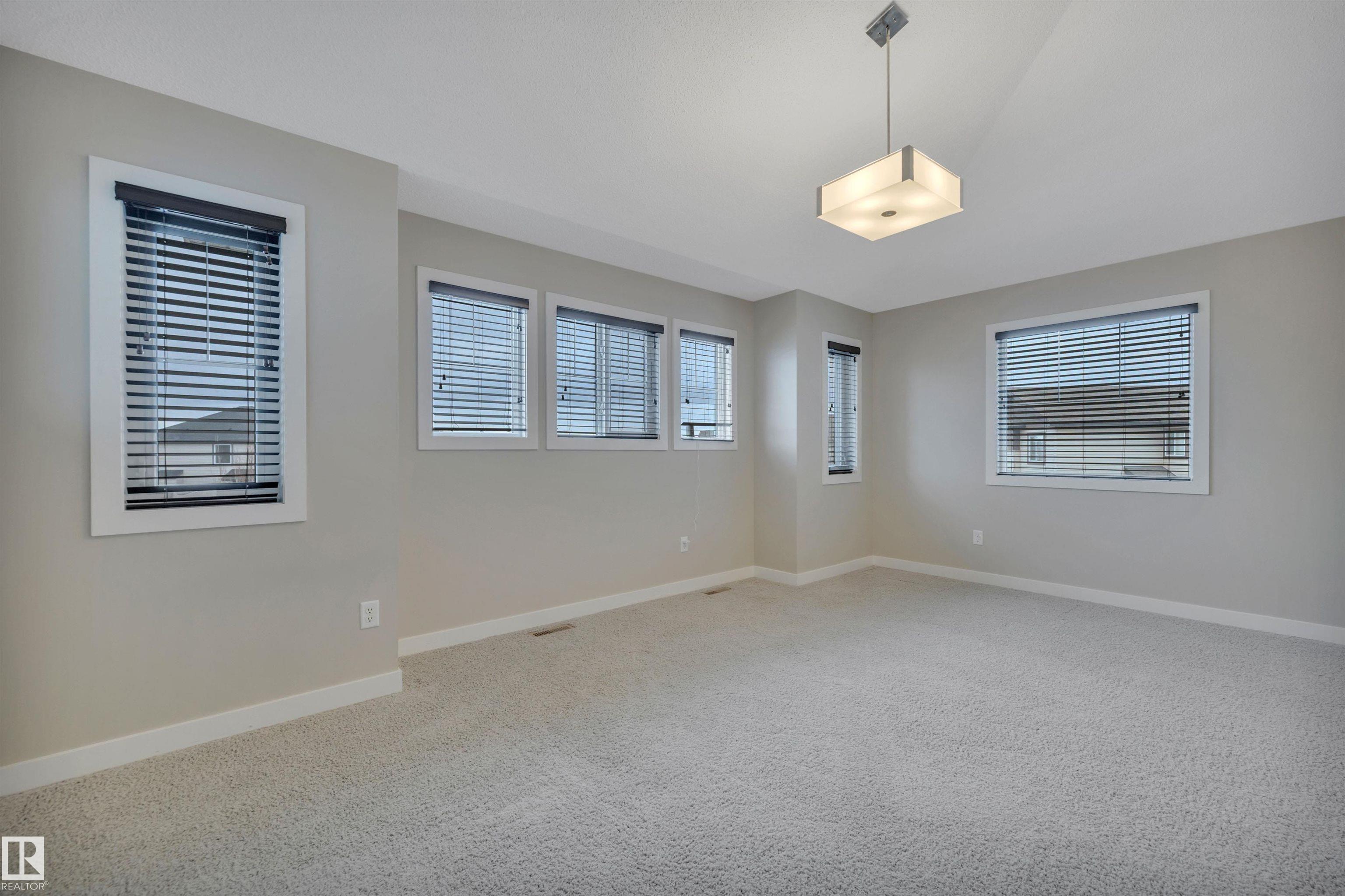 https://zimg.paragon.ice.com/ParagonImages/Property/PM/RAE/225394106/31/0/0/b8e0663e28ccc9635f913852e5bb05a1/1/12dc4f622f12b4c2775abf7b24dcbeb9/225394106-e9edeb84-5b0e-4eeb-a03c-f6a19efd6acc.JPG