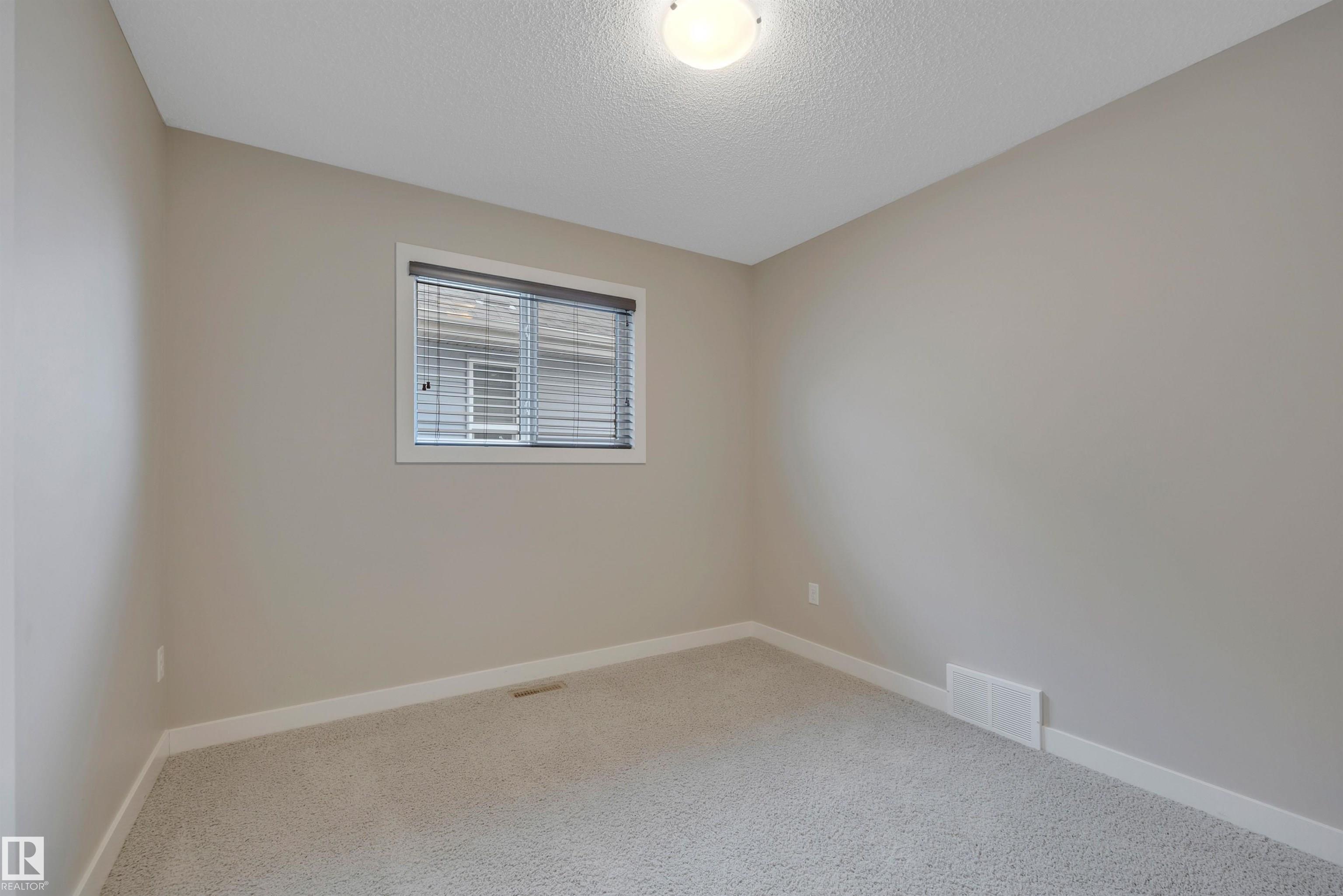 https://zimg.paragon.ice.com/ParagonImages/Property/PM/RAE/225394106/42/0/0/6bc535575c522e3d08819f1cbef37cd5/1/12dc4f622f12b4c2775abf7b24dcbeb9/225394106-60574d12-18f8-45a1-a543-dd5e9a748c2f.JPG