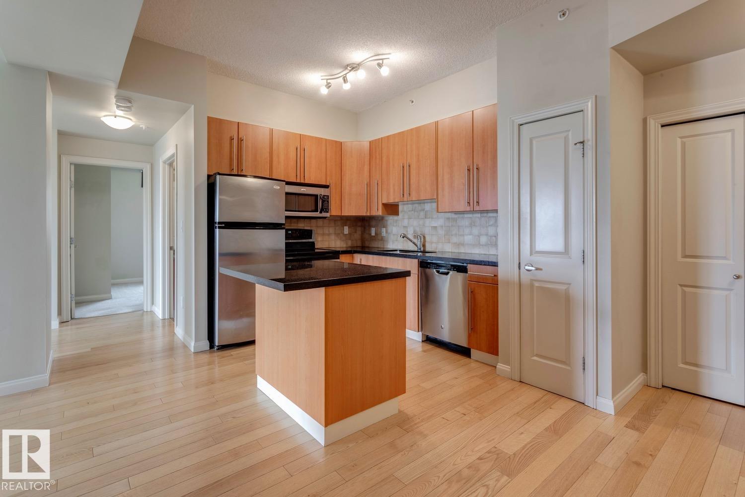 https://zimg.paragon.ice.com/ParagonImages/Property/PM/RAE/225394111/10/0/0/57b99b9622a680f1fae1bbba50cd4ff9/1/6708204fde873f6440084d2b5edbd929/225394111-ddc8c9aa-f4f4-4177-b89b-bfe74ac84d58.JPG