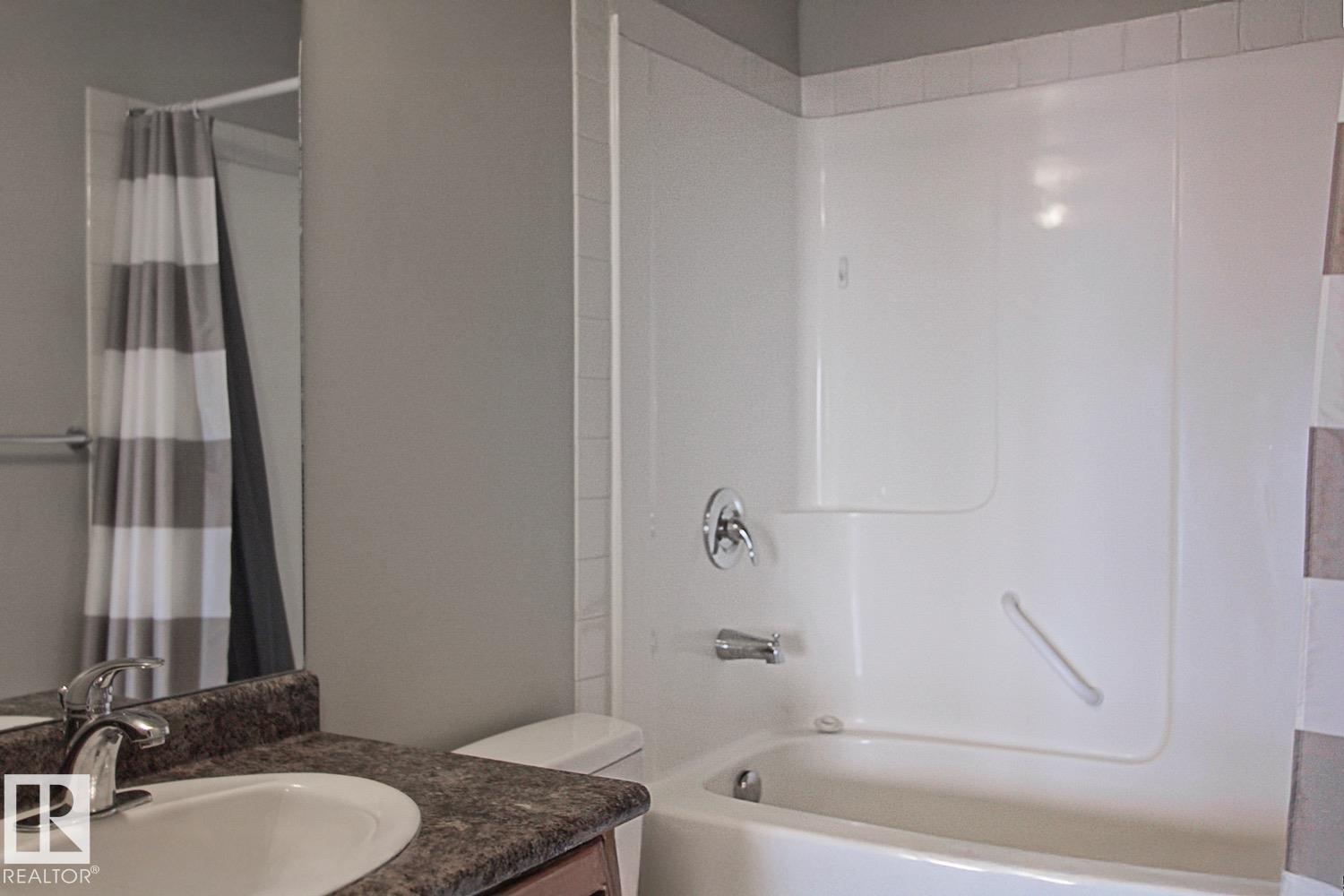 https://zimg.paragon.ice.com/ParagonImages/Property/PM/RAE/225394111/22/0/0/2541a5e2d9703edcfa42cca6d1a7ef3f/1/6708204fde873f6440084d2b5edbd929/225394111-9c4cba10-e46f-446b-a8b1-b64493962ab6.JPG
