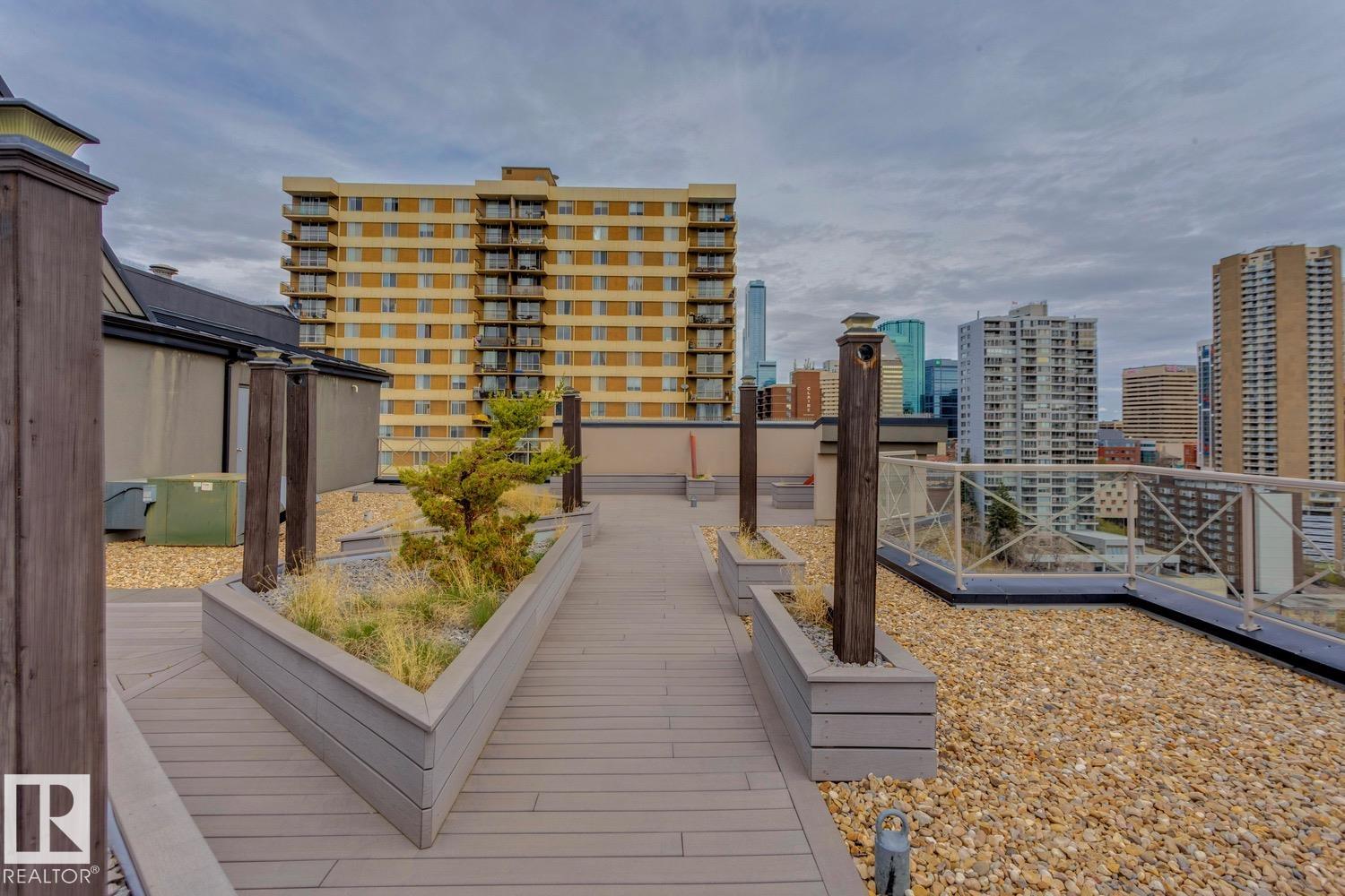 https://zimg.paragon.ice.com/ParagonImages/Property/PM/RAE/225394111/30/0/0/764946bcf82214baa708ae08c4d4fdc1/1/6708204fde873f6440084d2b5edbd929/225394111-347606fb-feb5-4888-84a3-7ae2fca4df82.JPG