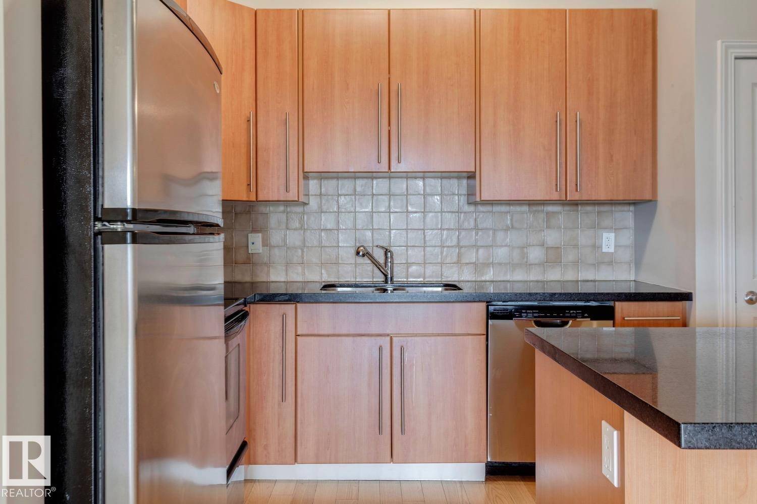 https://zimg.paragon.ice.com/ParagonImages/Property/PM/RAE/225394111/8/0/0/ddeb4403fc513d64a72712f738f403c0/1/6708204fde873f6440084d2b5edbd929/225394111-60546fab-75f1-43ed-9cd5-7dc38e331468.JPG