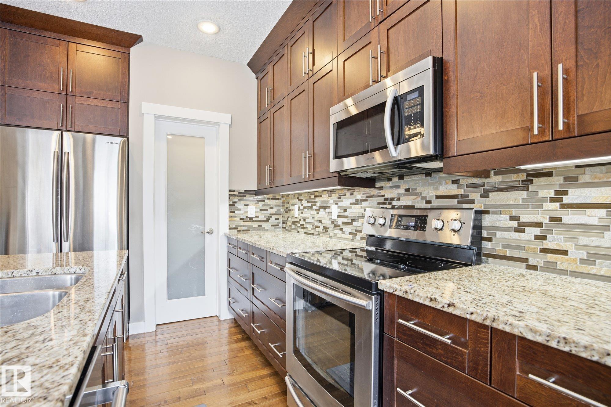 Photo 15 at 1408 Chahley Place NW, Cameron Heights, Edmonton