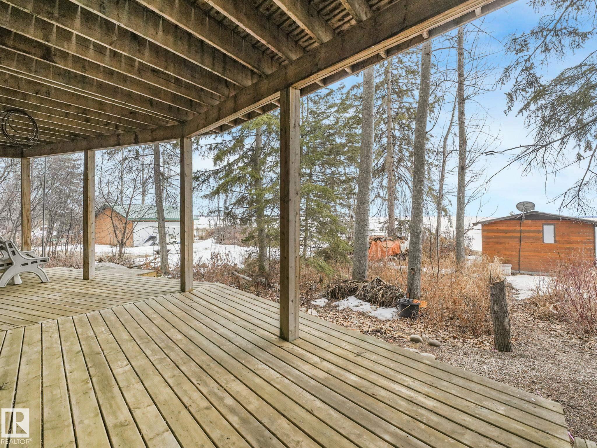 90 - 2001 Twp Road, Mitchell Beach, Rural Leduc County