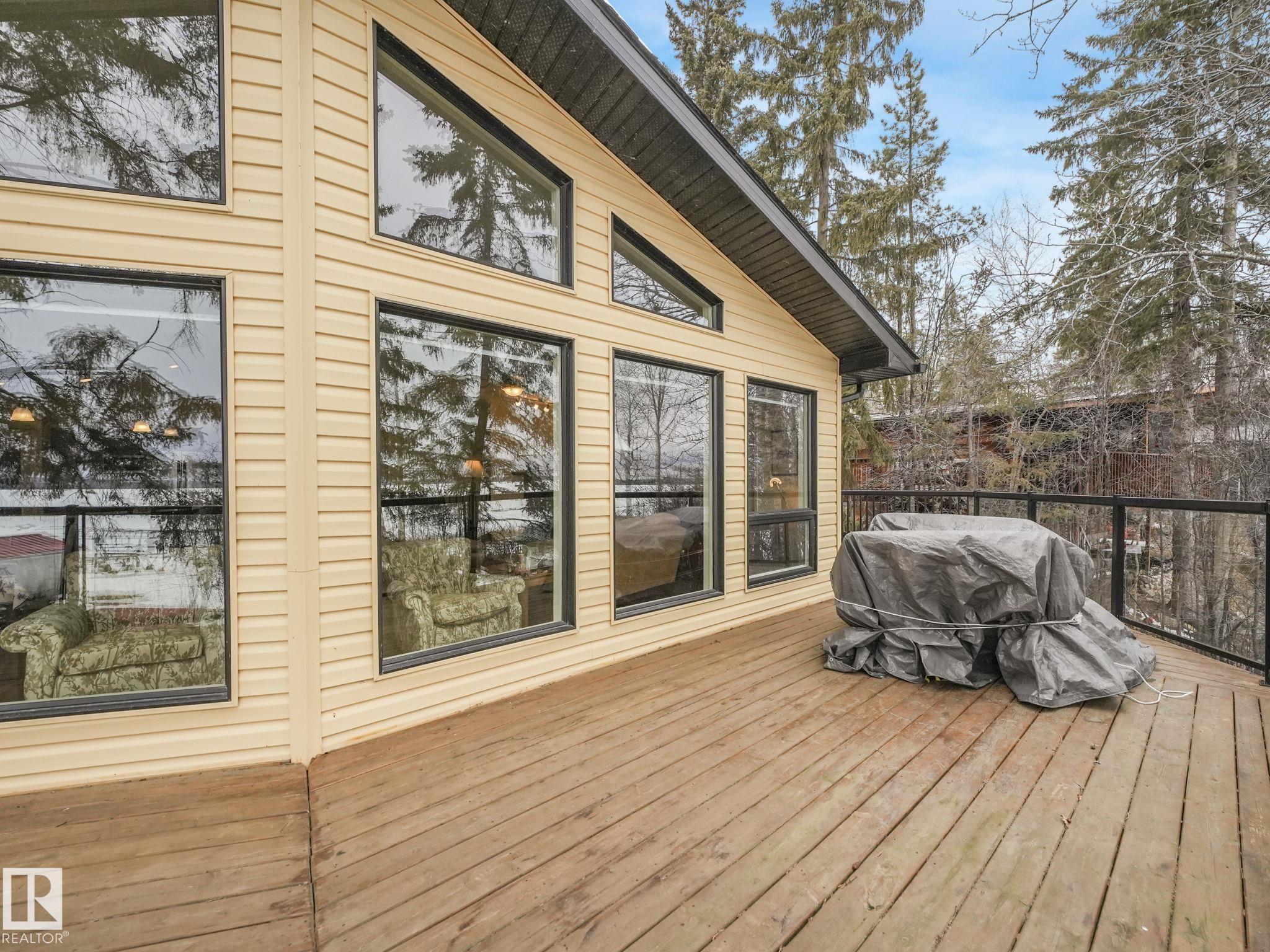 90 - 2001 Twp Road, Mitchell Beach, Rural Leduc County