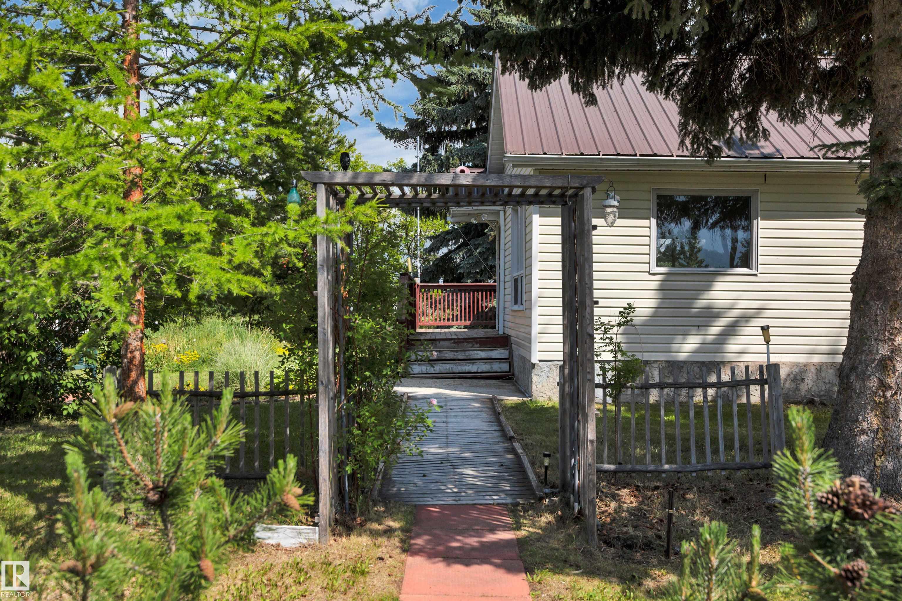 Photo 9 at 2137 Twp Road 490, None, Rural Leduc County